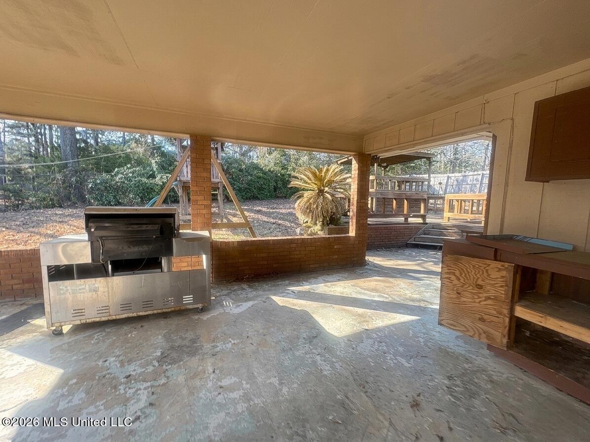 521 Berwick Drive Property Photo 11