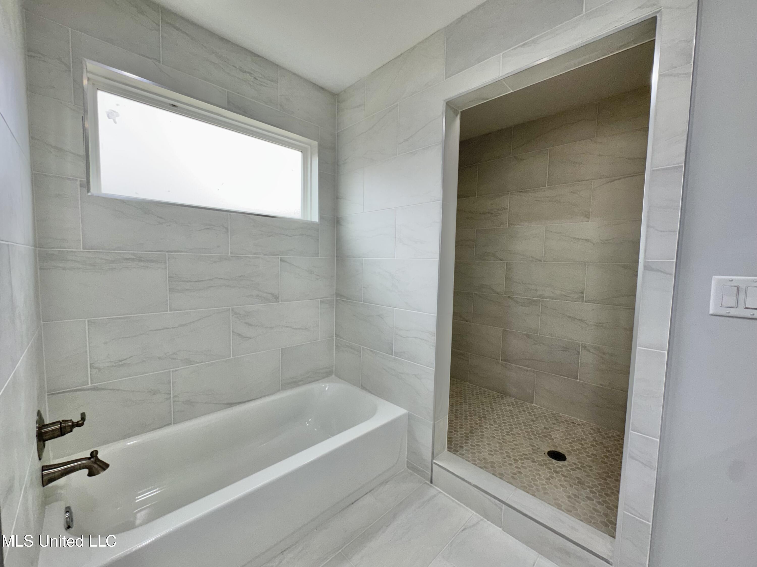 68 River Bend Park Drive Property Photo 15