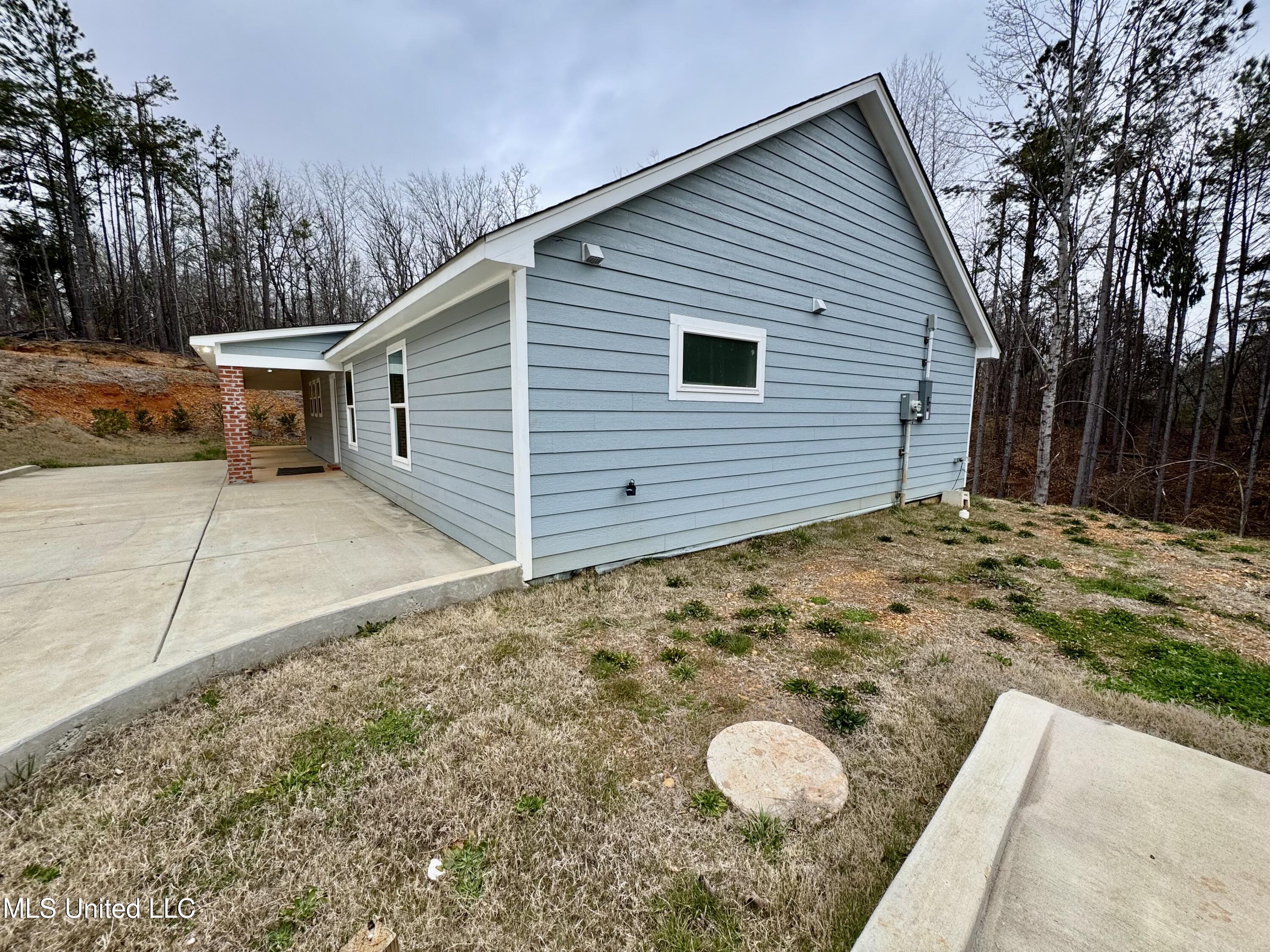 68 River Bend Park Drive Property Photo 24