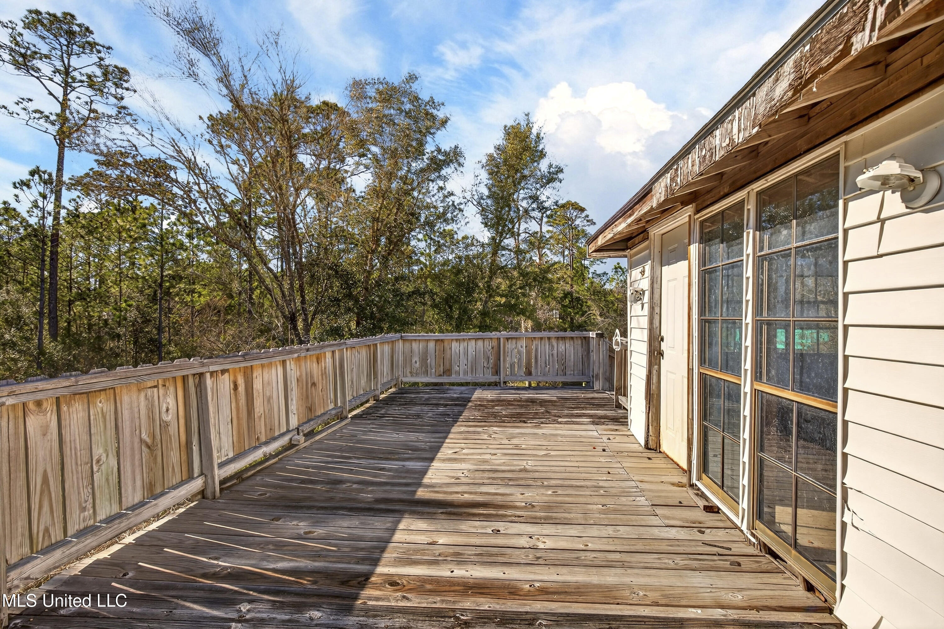 10149 River Drive Property Photo 7