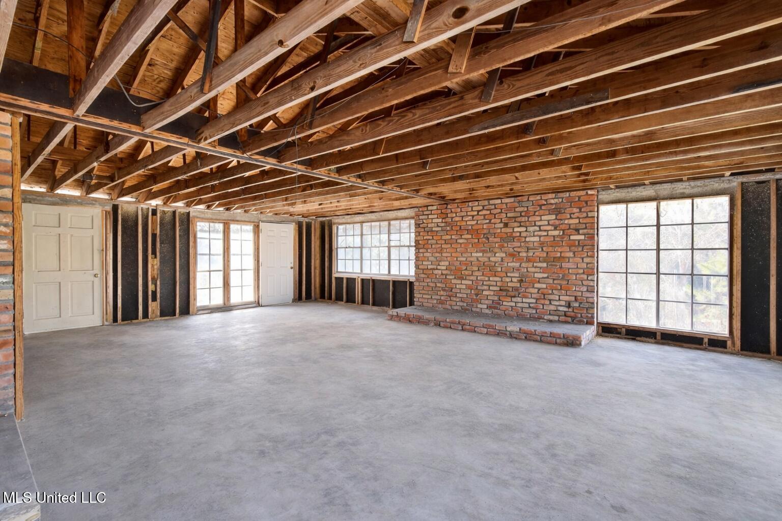 10149 River Drive Property Photo 8