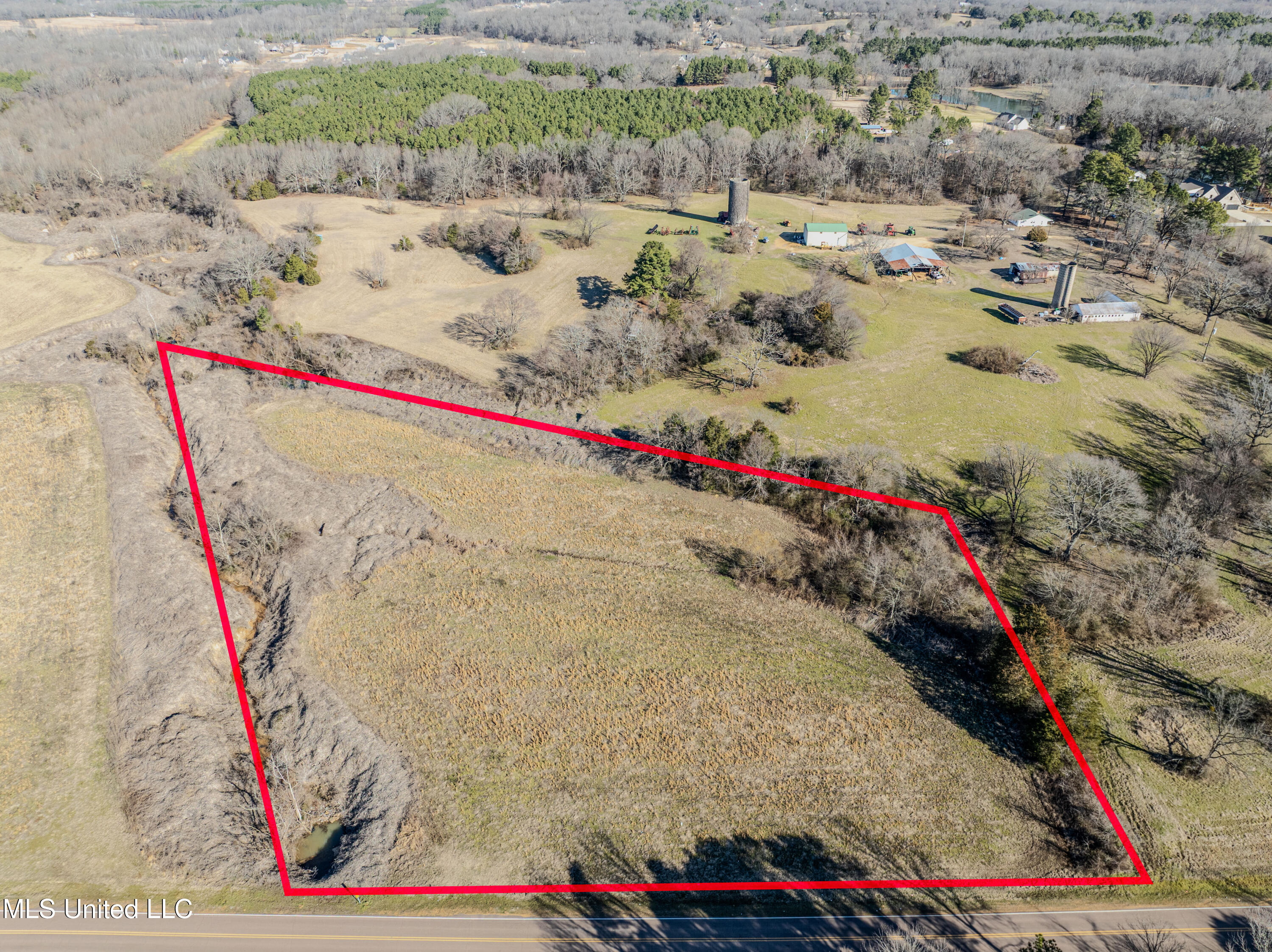 9338 Hudson Road Property Photo 1