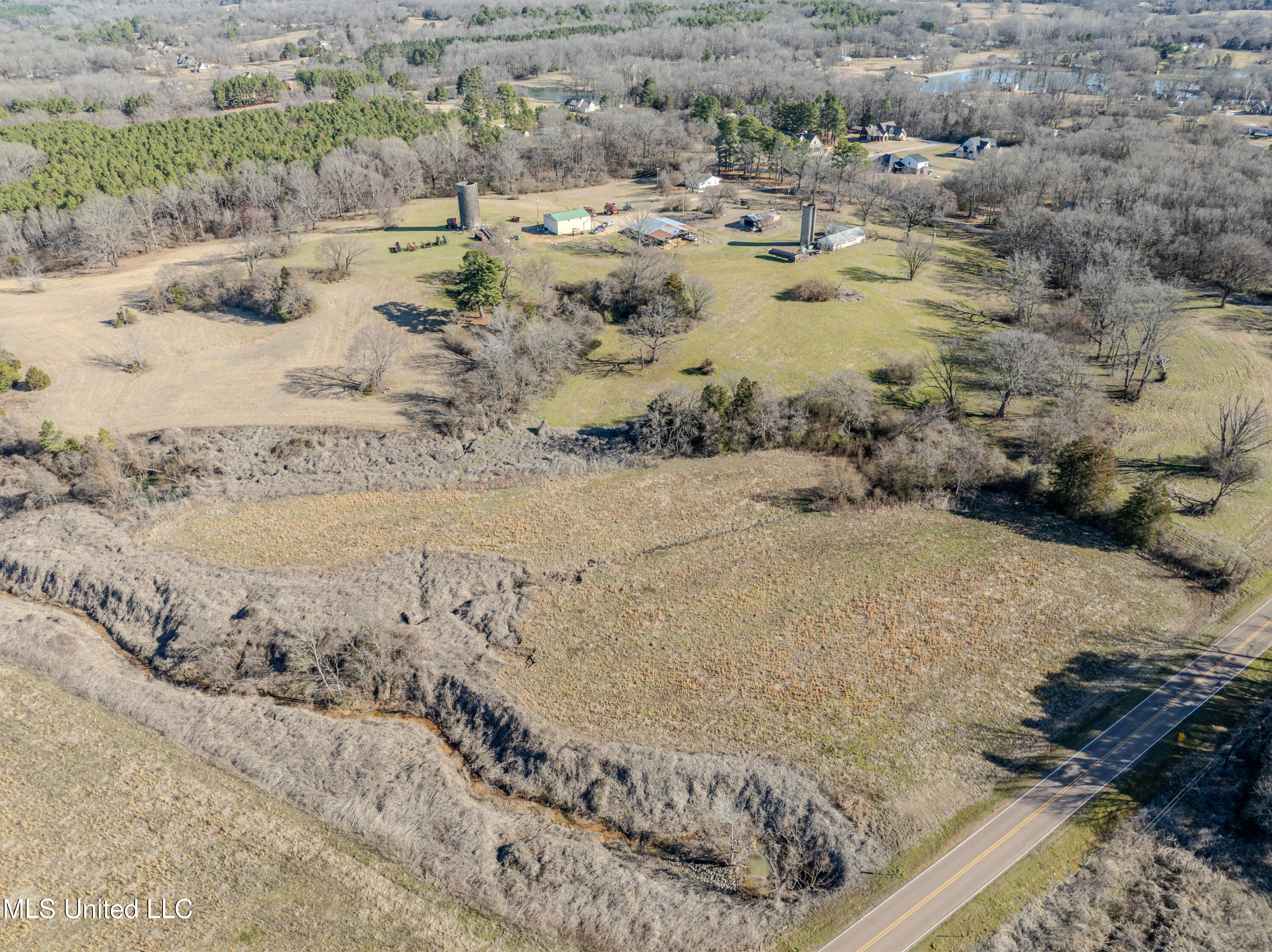 9338 Hudson Road Property Photo 3
