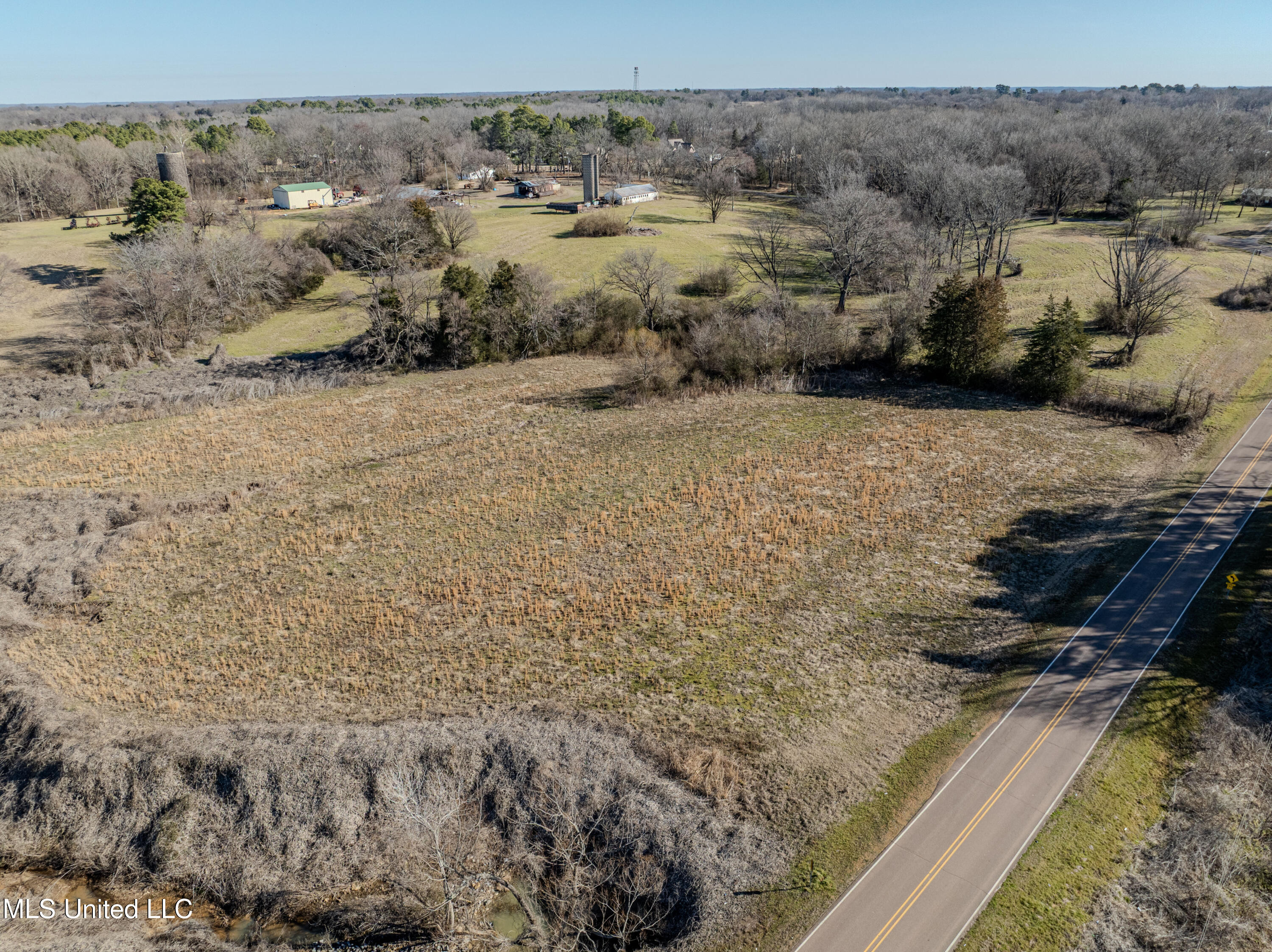 9338 Hudson Road Property Photo 4