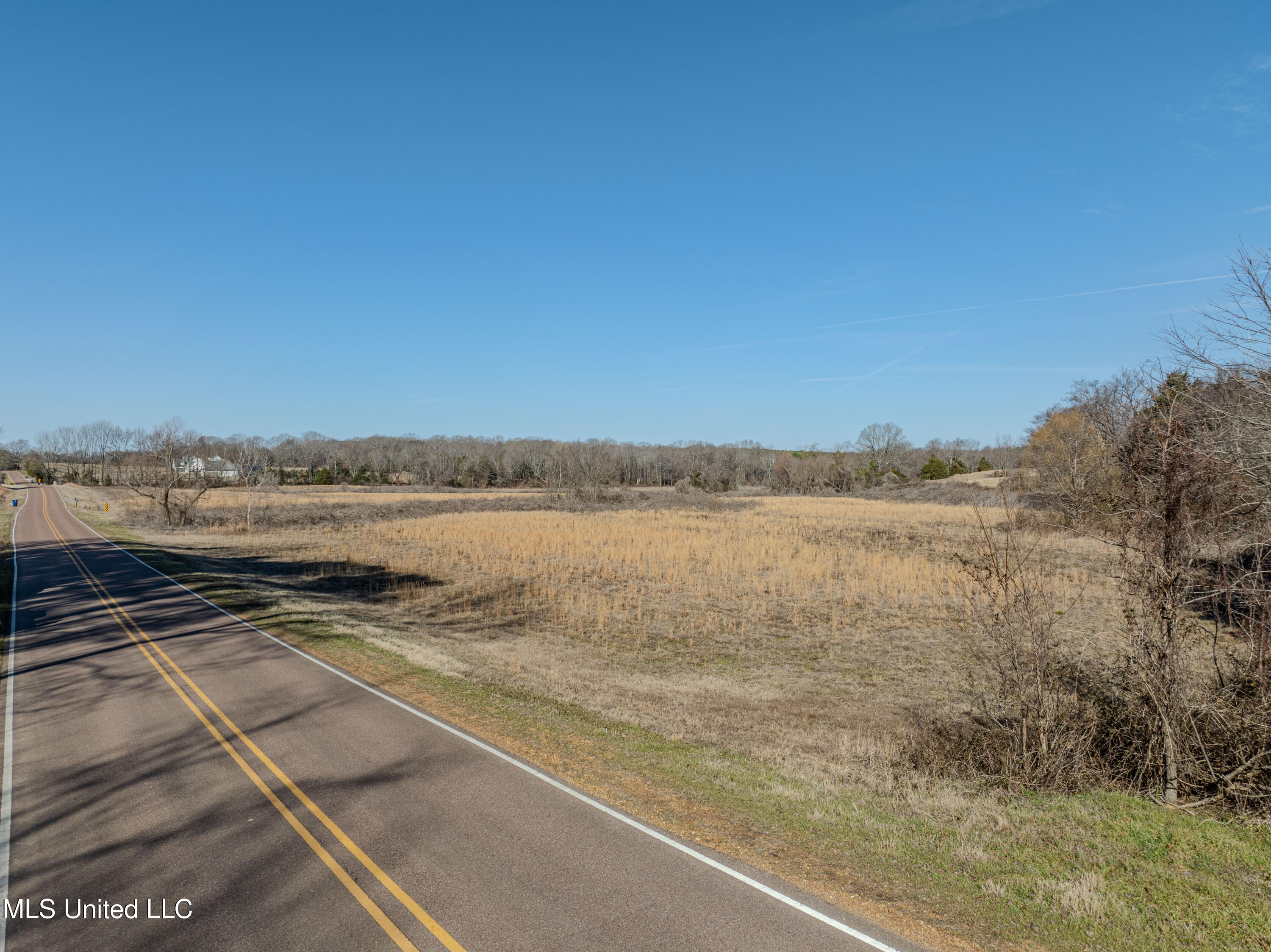9338 Hudson Road Property Photo 5