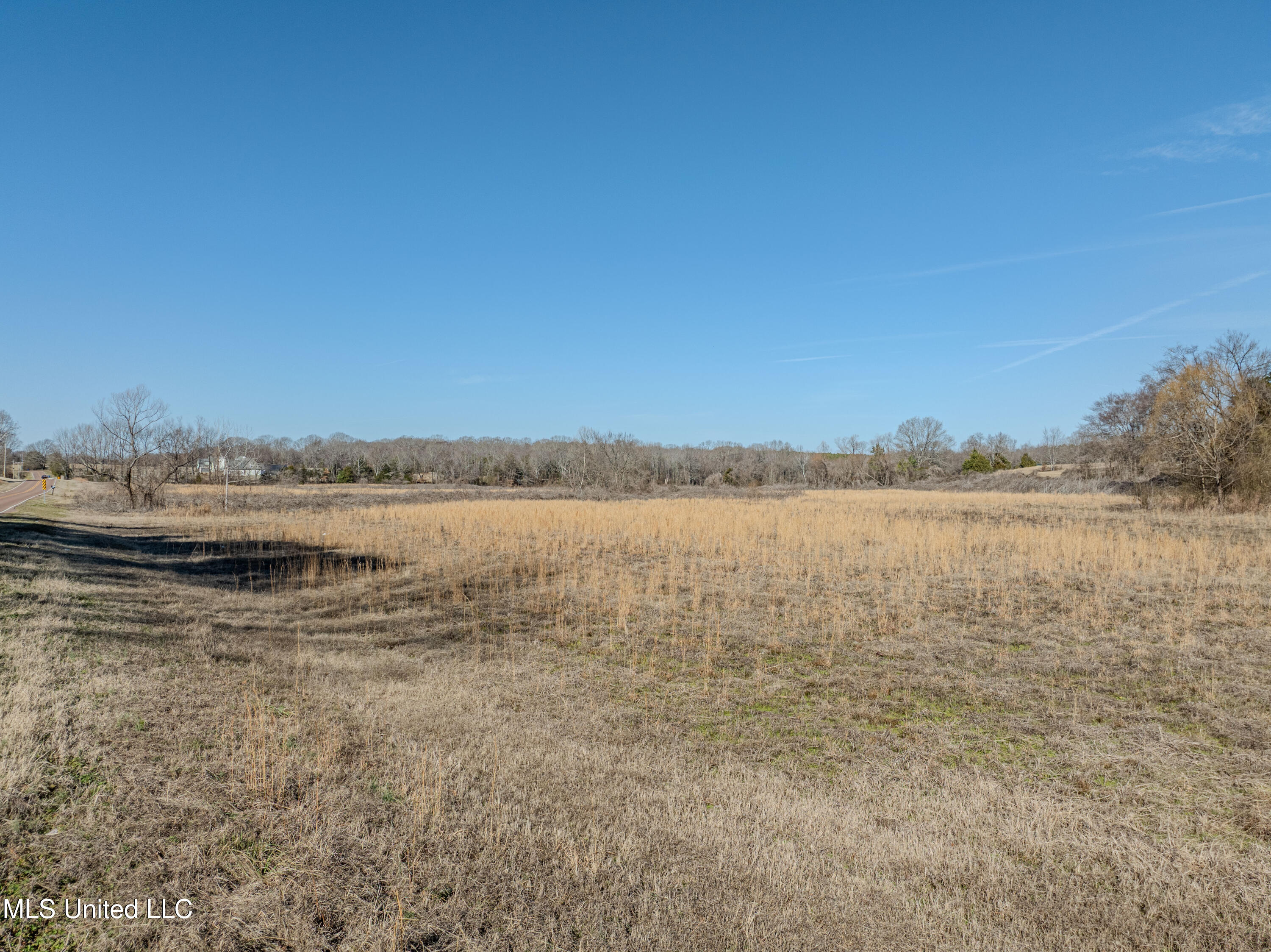 9338 Hudson Road Property Photo 7