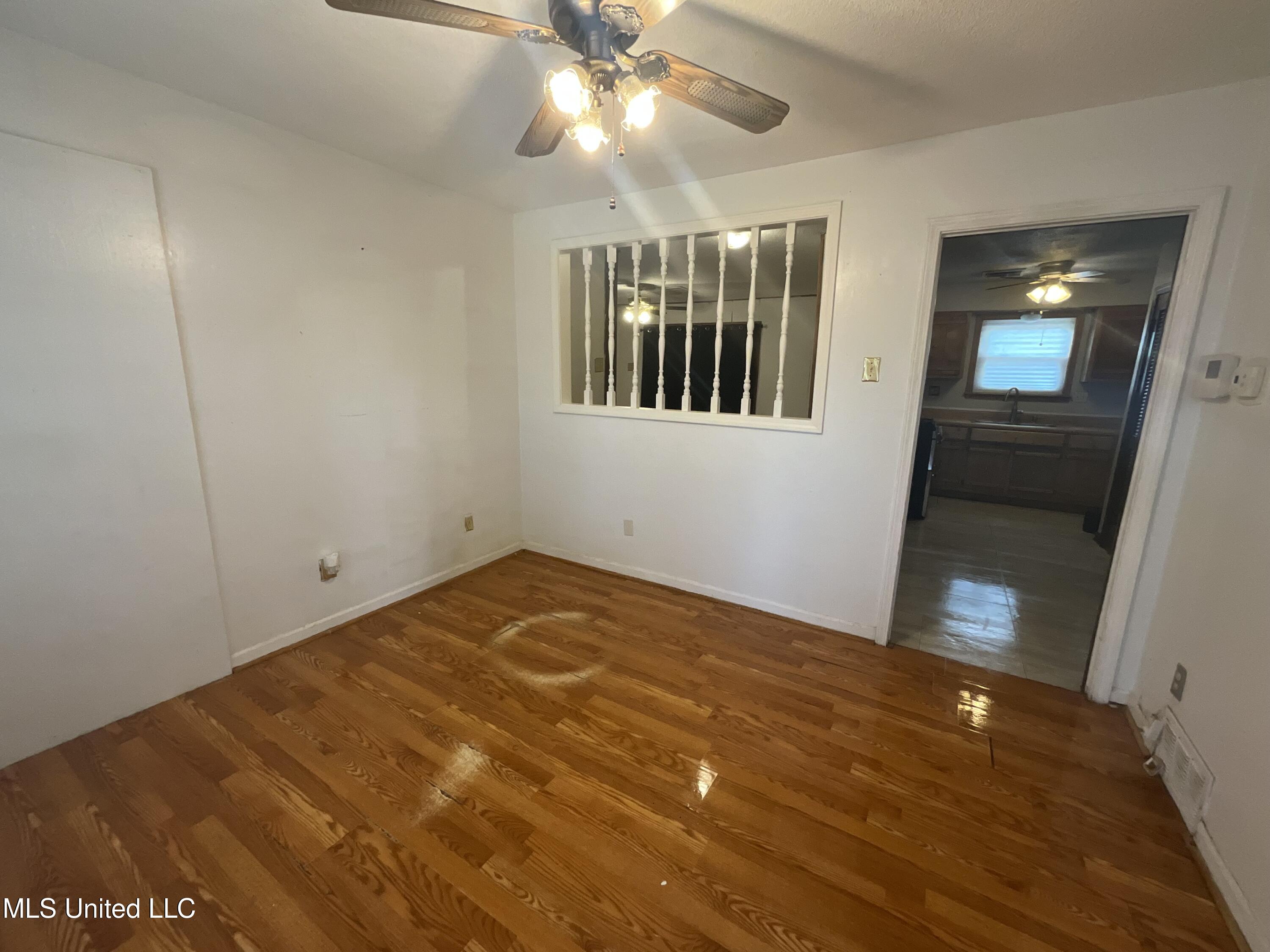2880 Briarwood Drive Property Photo 3