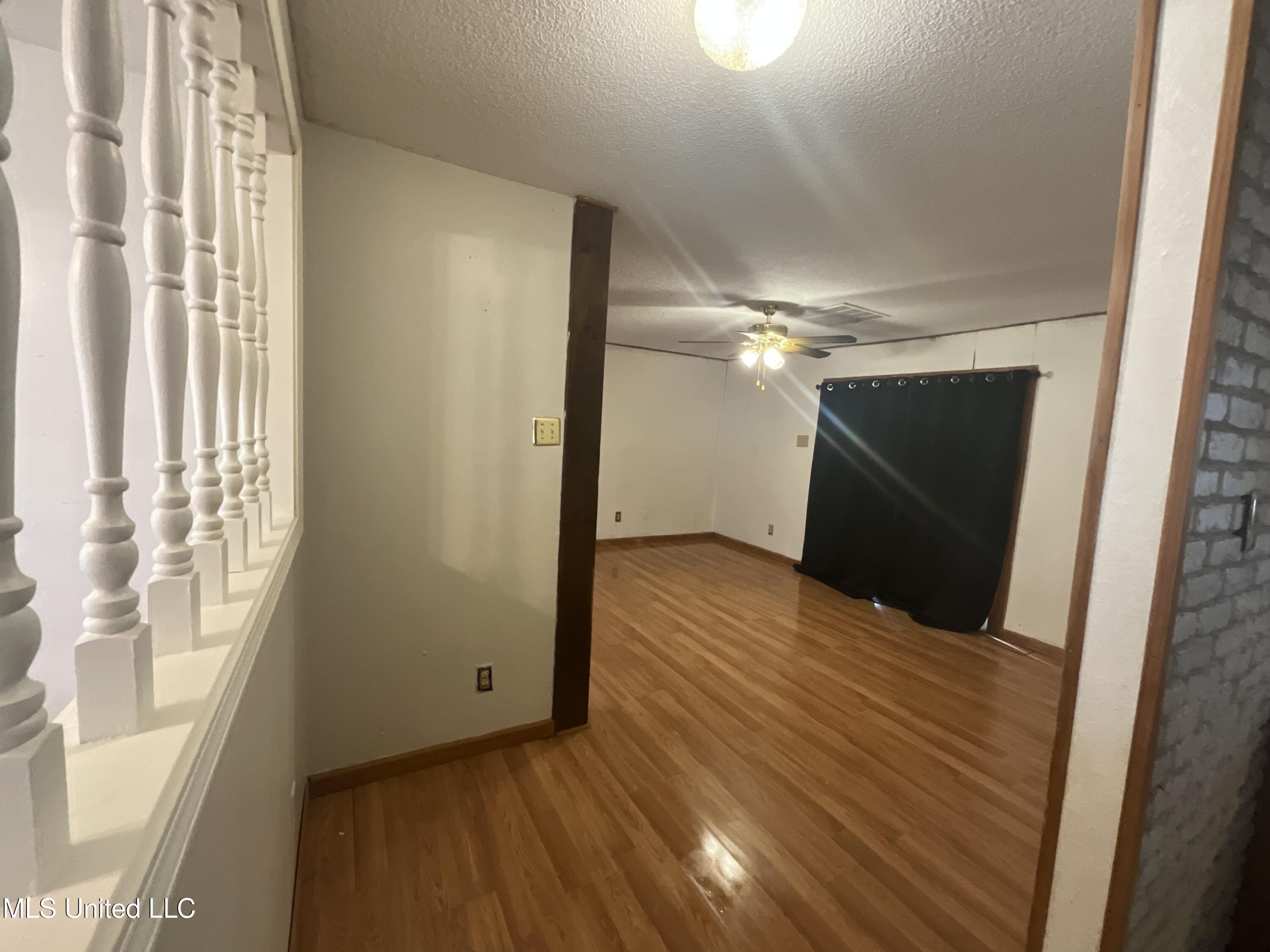 2880 Briarwood Drive Property Photo 5