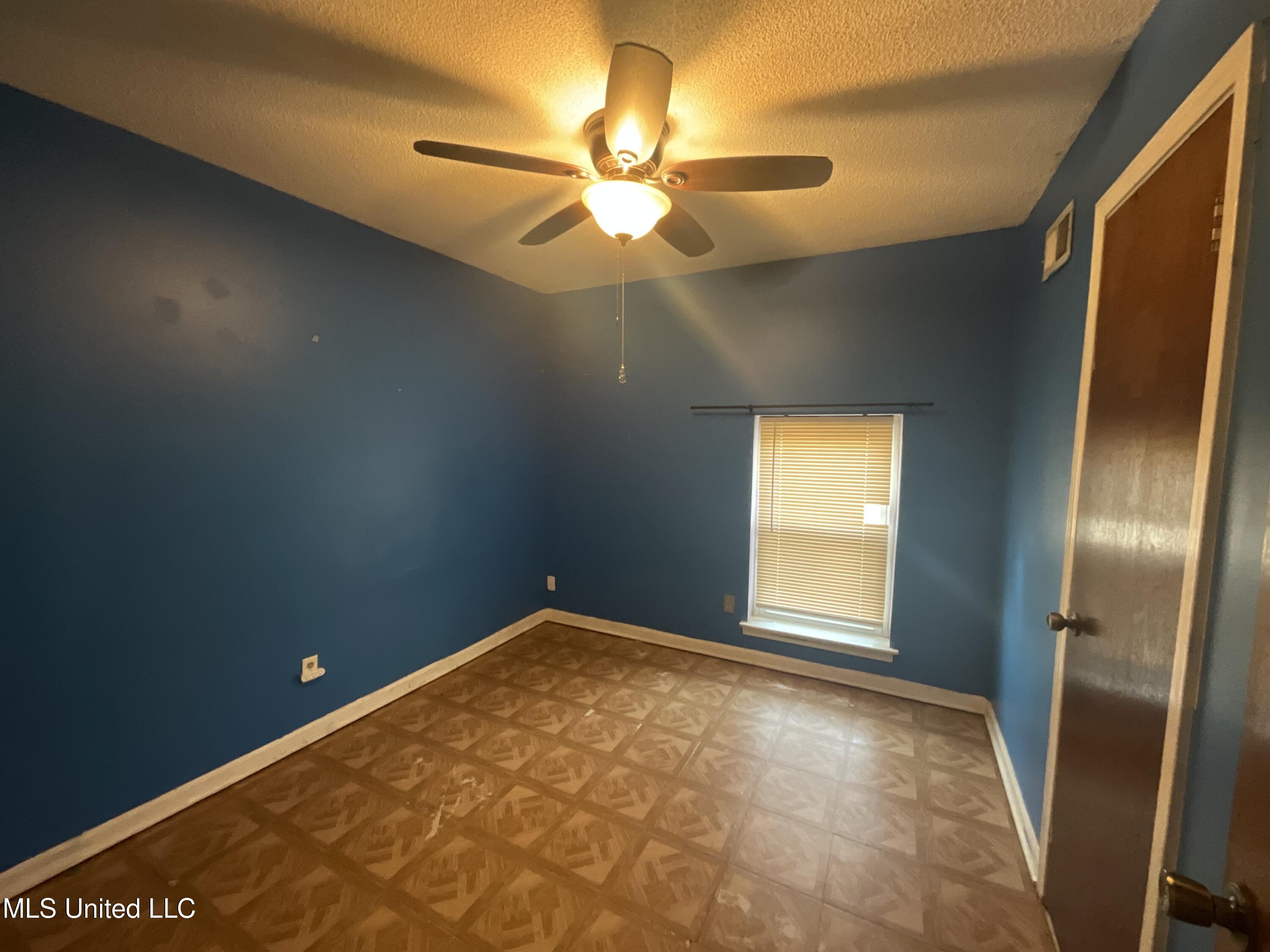 2880 Briarwood Drive Property Photo 9