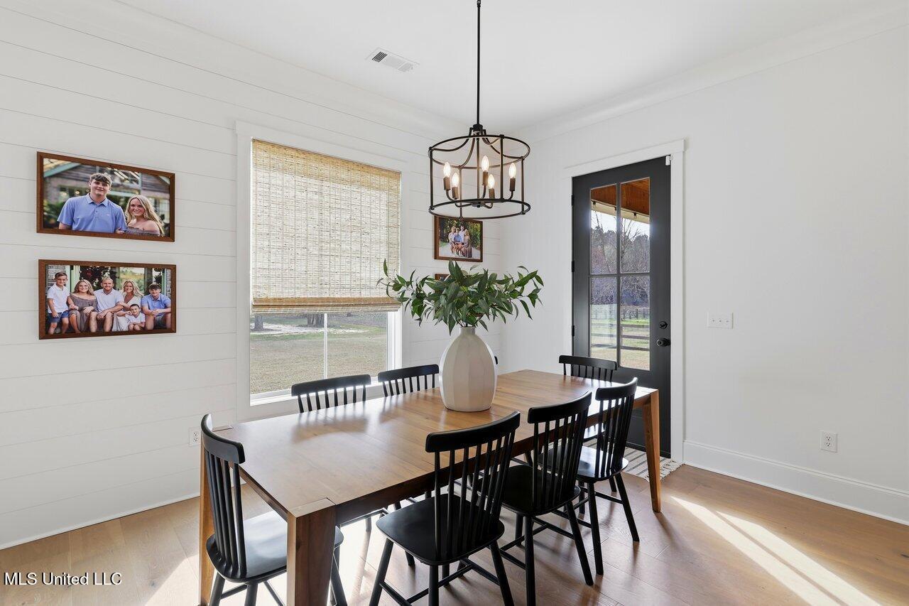 400 Calvary Crossing Property Photo 16