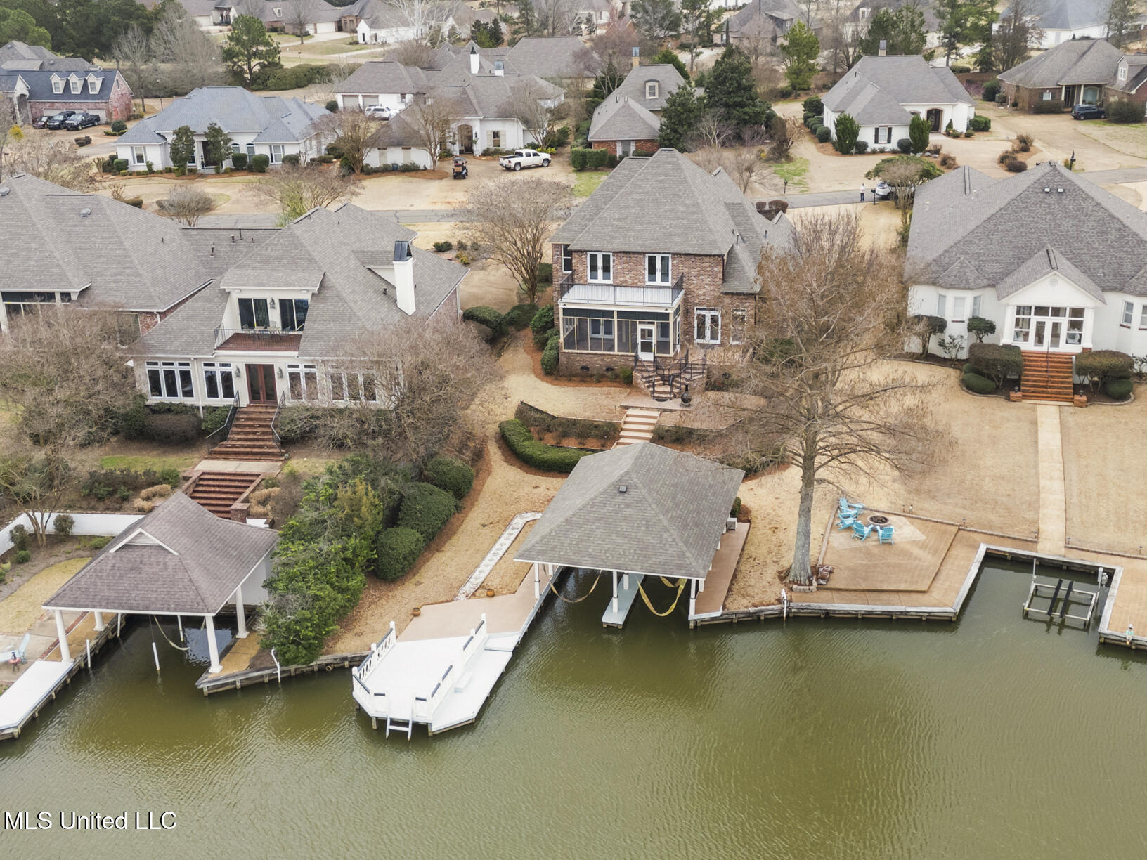 107 Belle Pointe Property Photo 6
