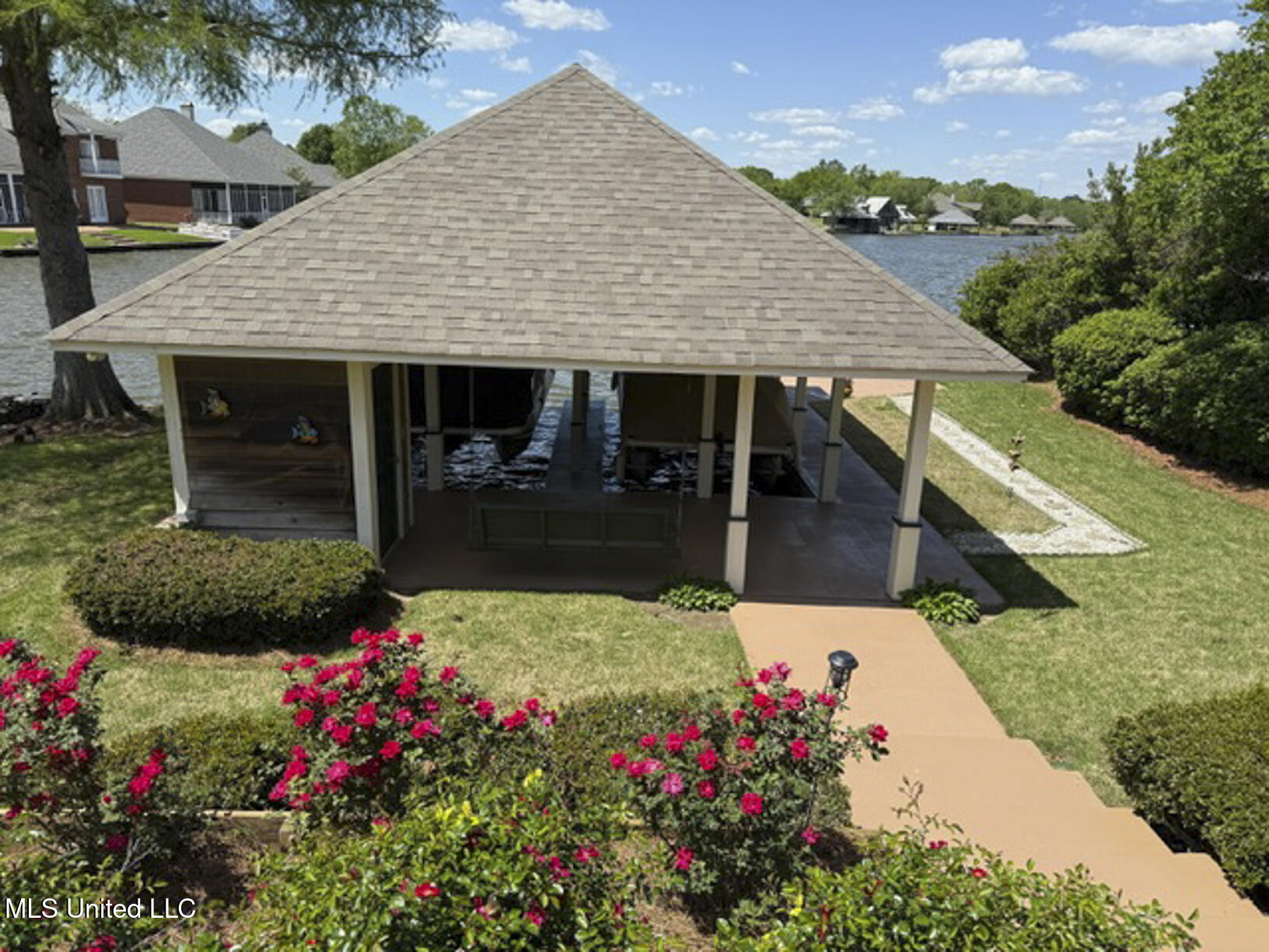 107 Belle Pointe Property Photo 59