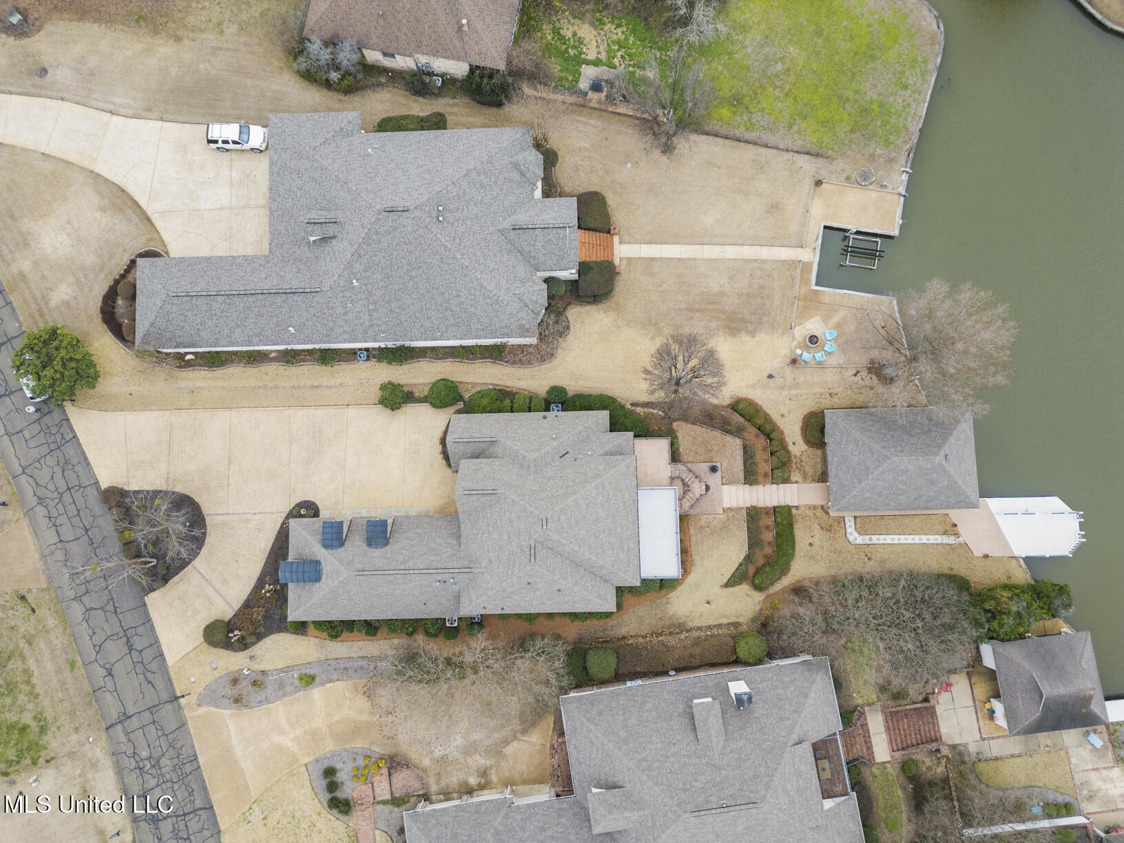 107 Belle Pointe Property Photo 69