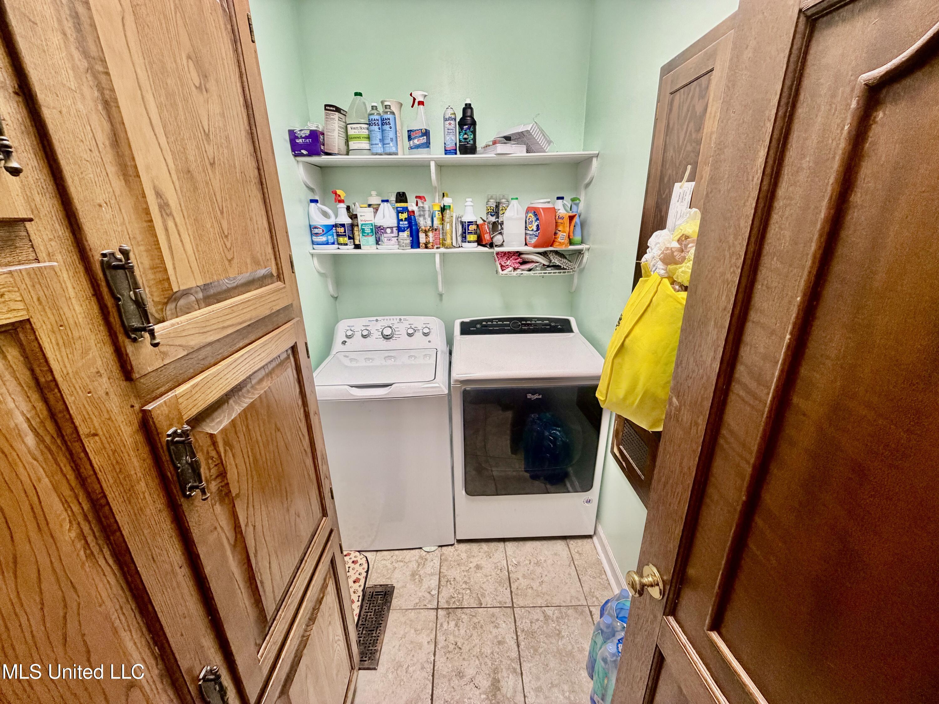 407 Juniper Lane Property Photo 10