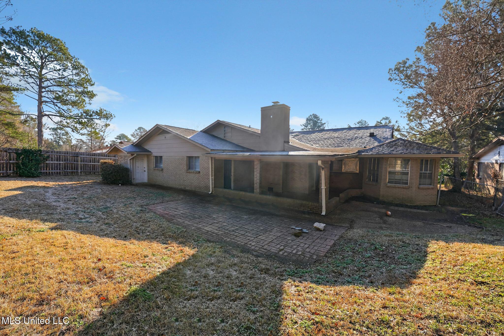 6607 Franklin D Roosevelt Drive Property Photo 2