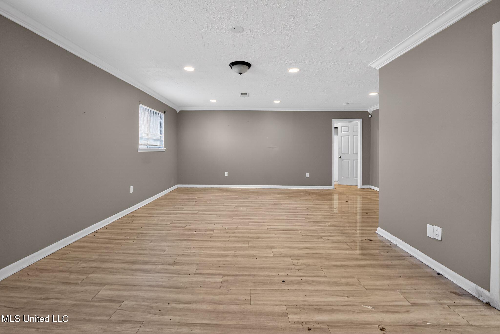 6607 Franklin D Roosevelt Drive Property Photo 6