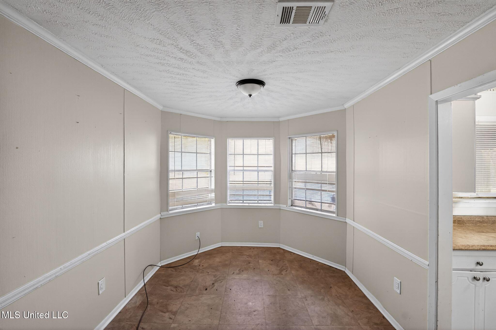 6607 Franklin D Roosevelt Drive Property Photo 12