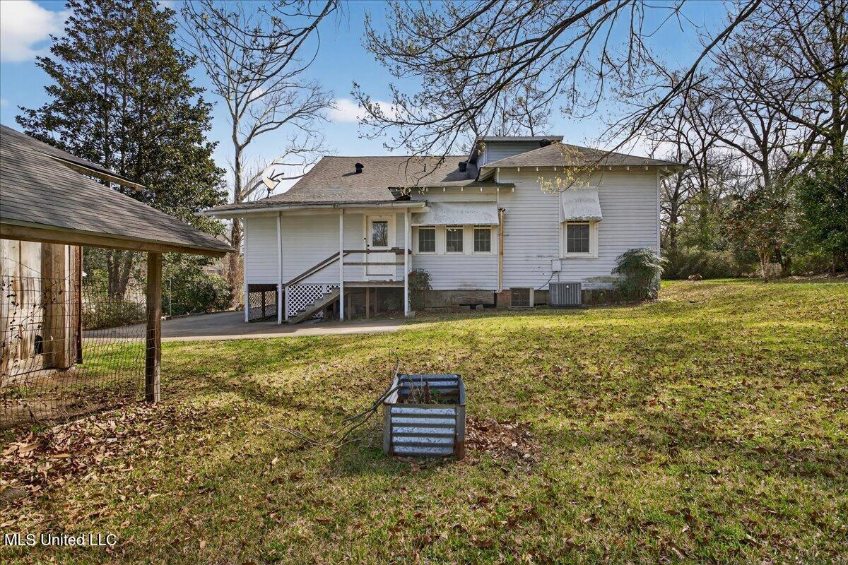 504 W Railroad Avenue Property Photo 10