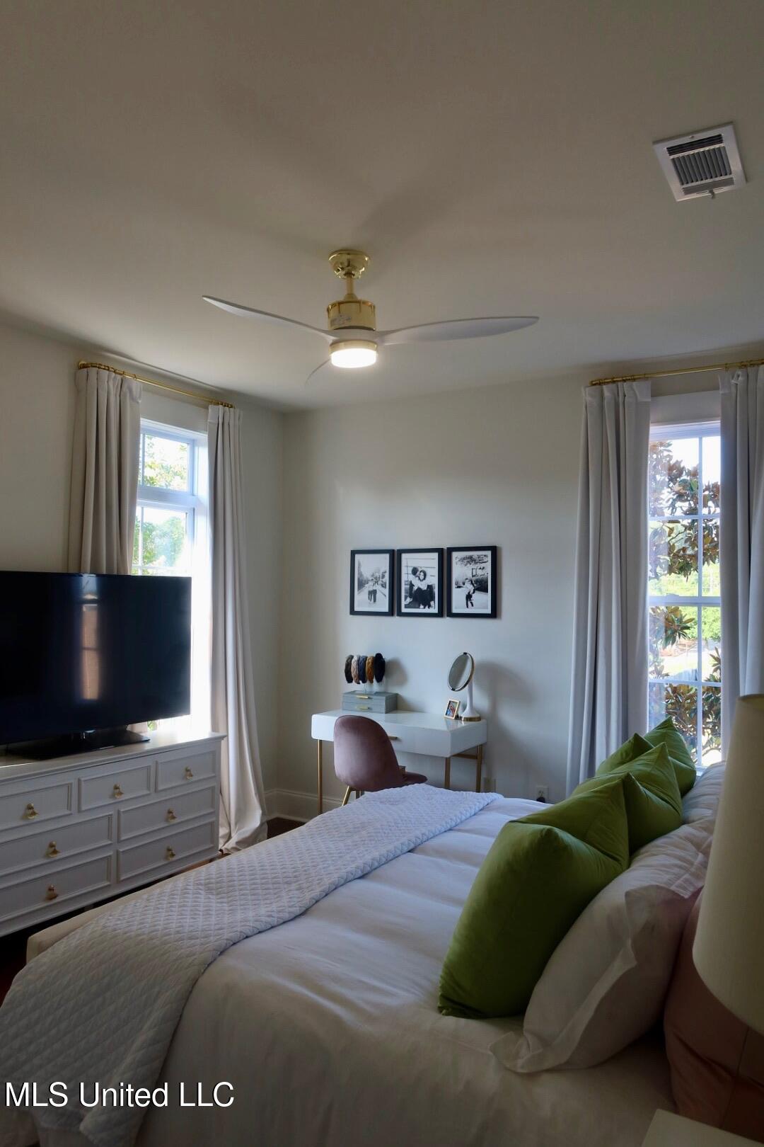 17 Bellegrass Boulevard Property Photo 3