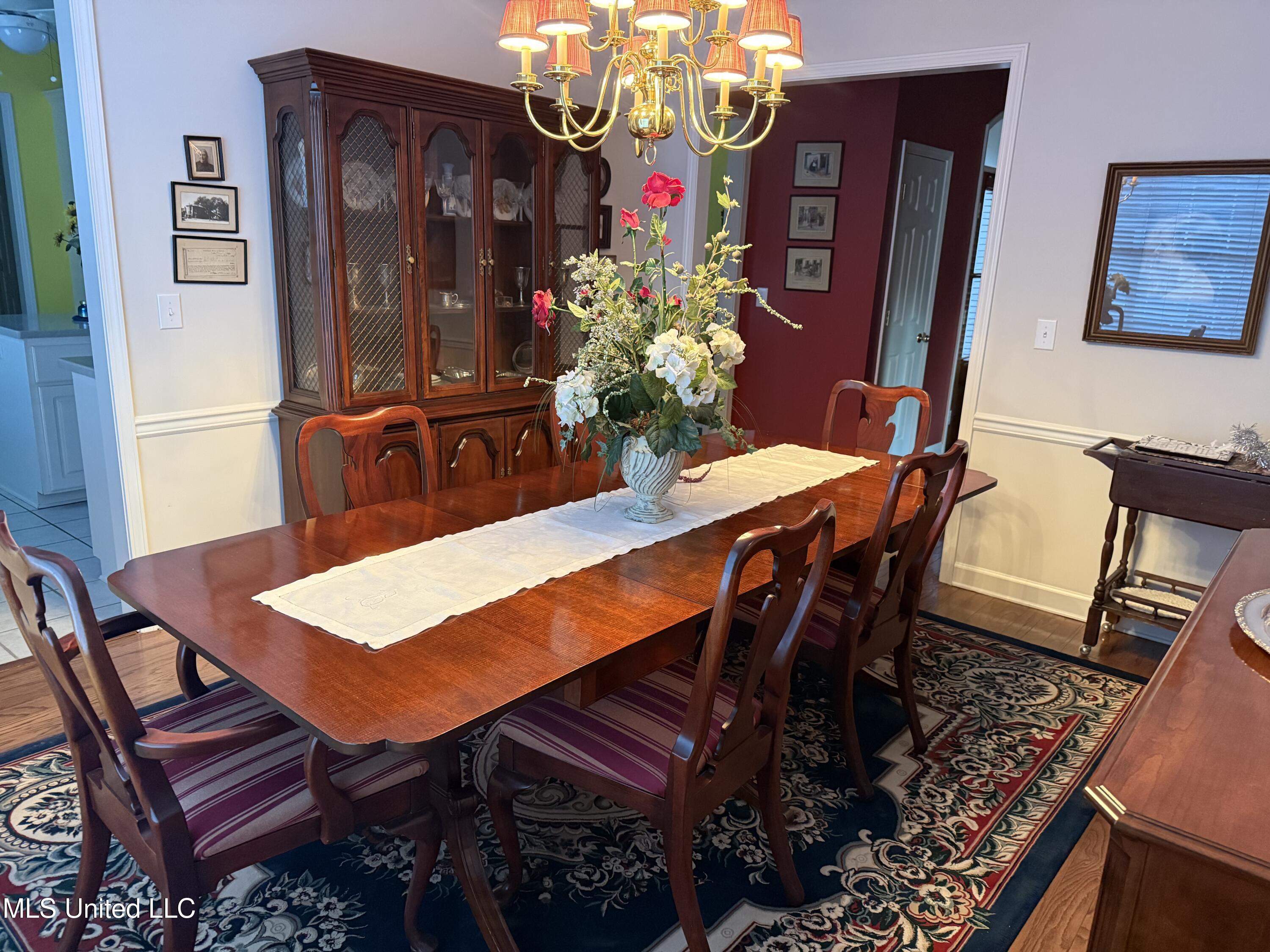 719 Esplanade Drive Property Photo 4