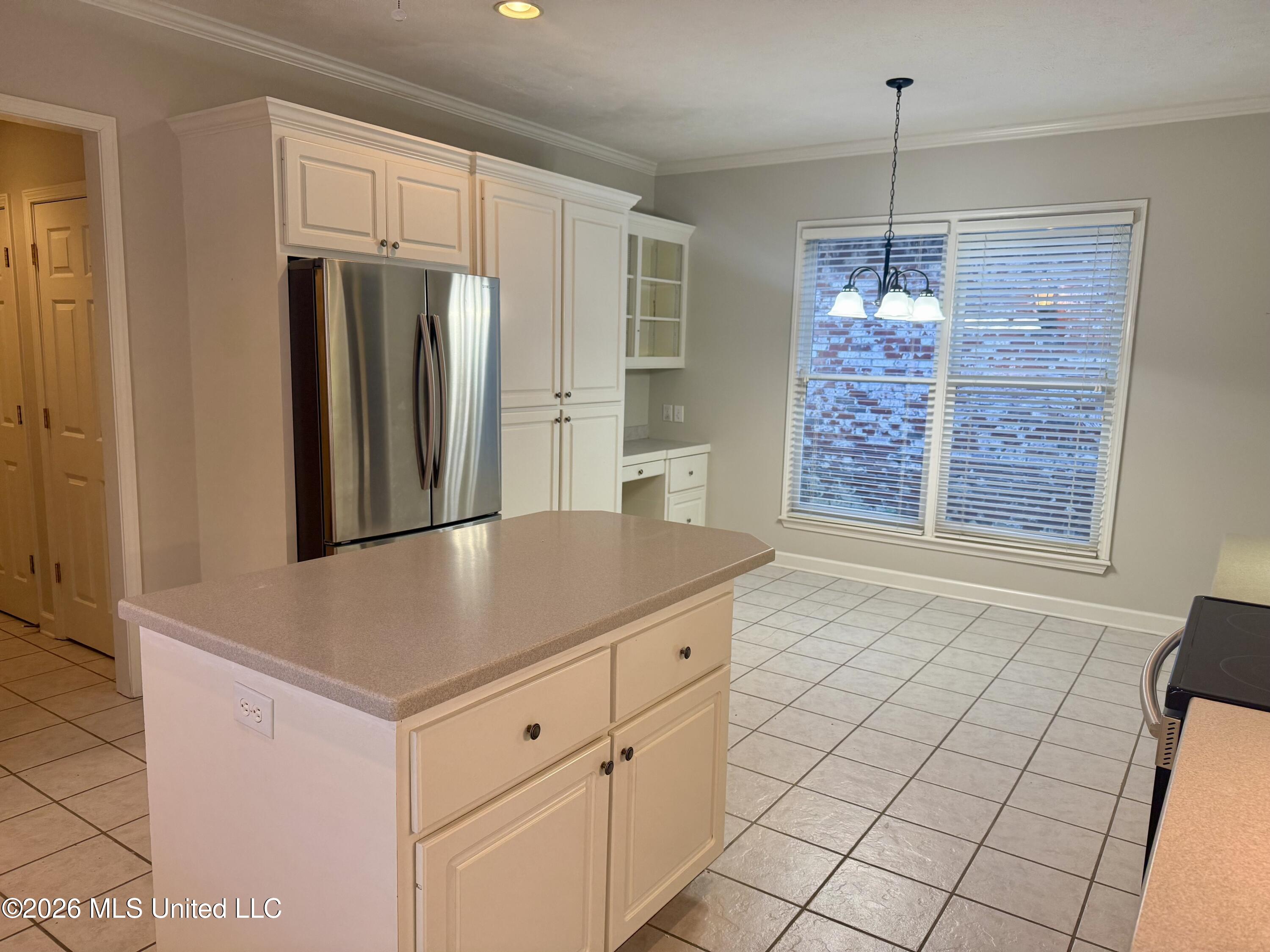 719 Esplanade Drive Property Photo 8