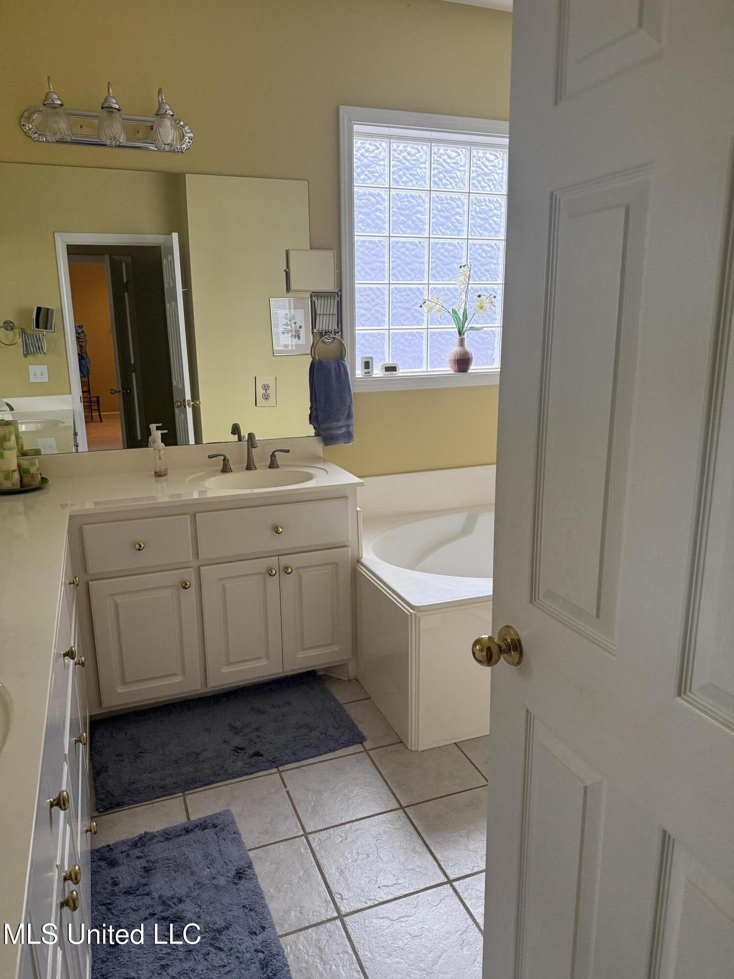 719 Esplanade Drive Property Photo 19