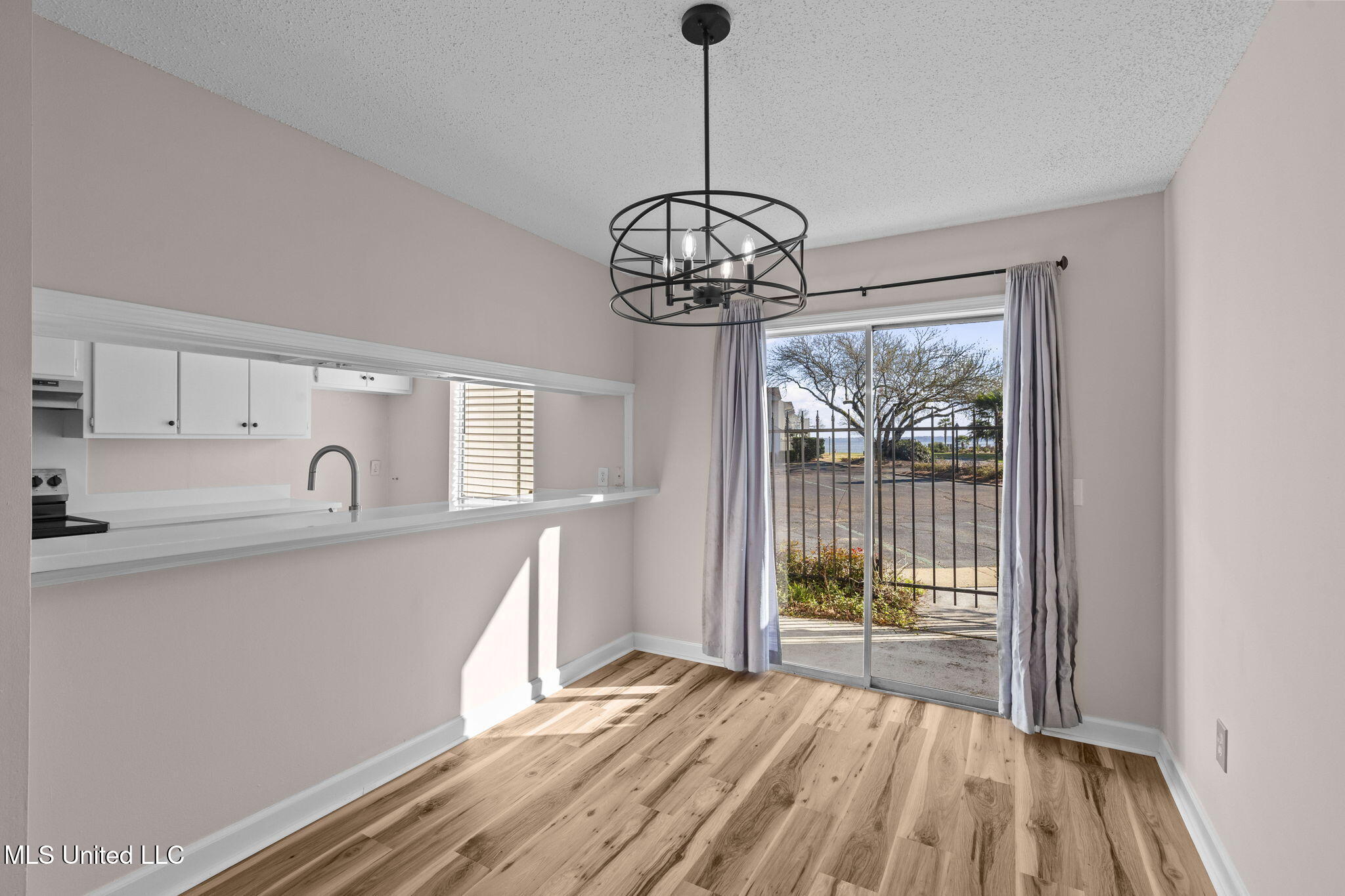550 Post Road Property Photo 18