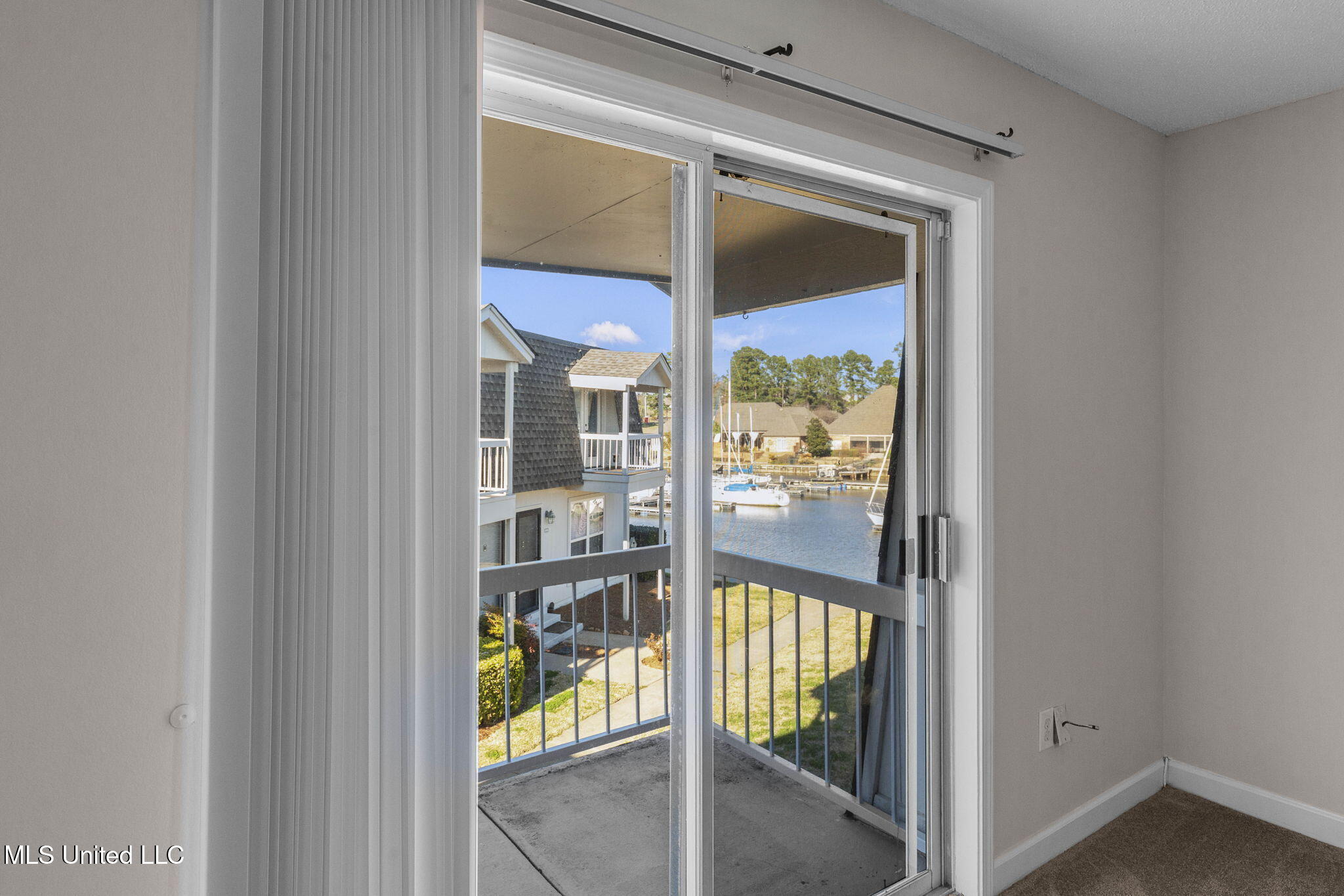 550 Post Road Property Photo 35