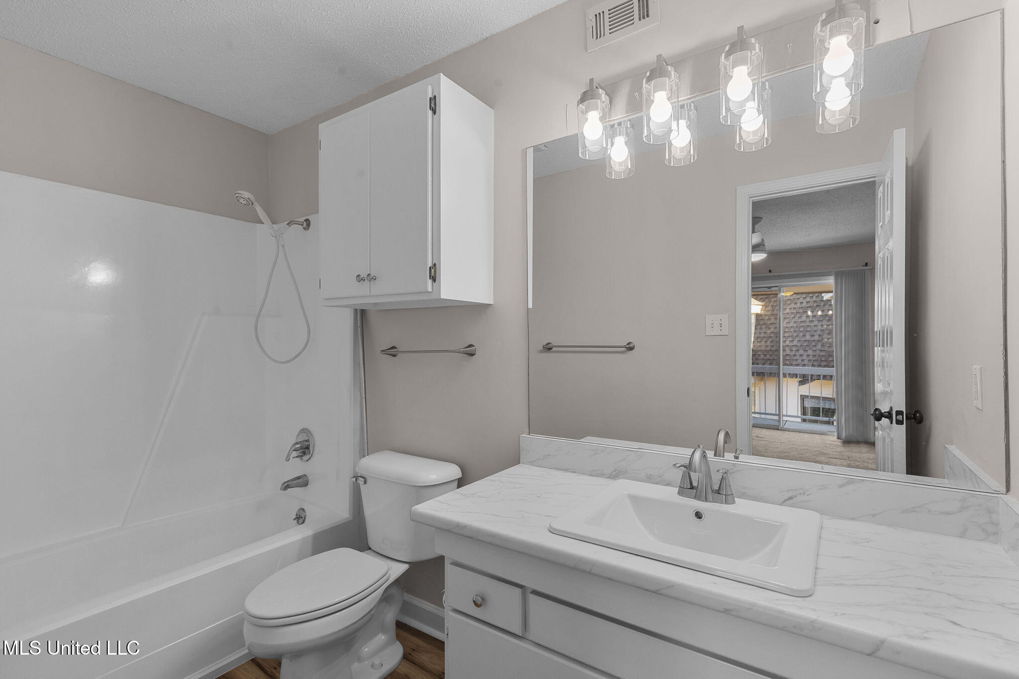 550 Post Road Property Photo 40