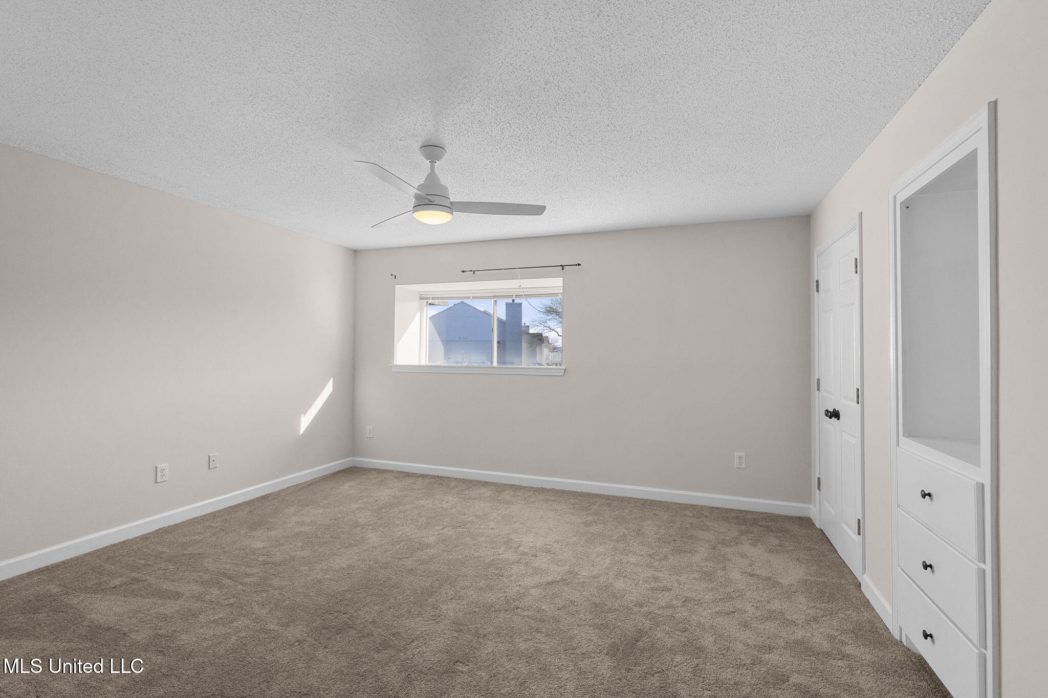 550 Post Road Property Photo 41