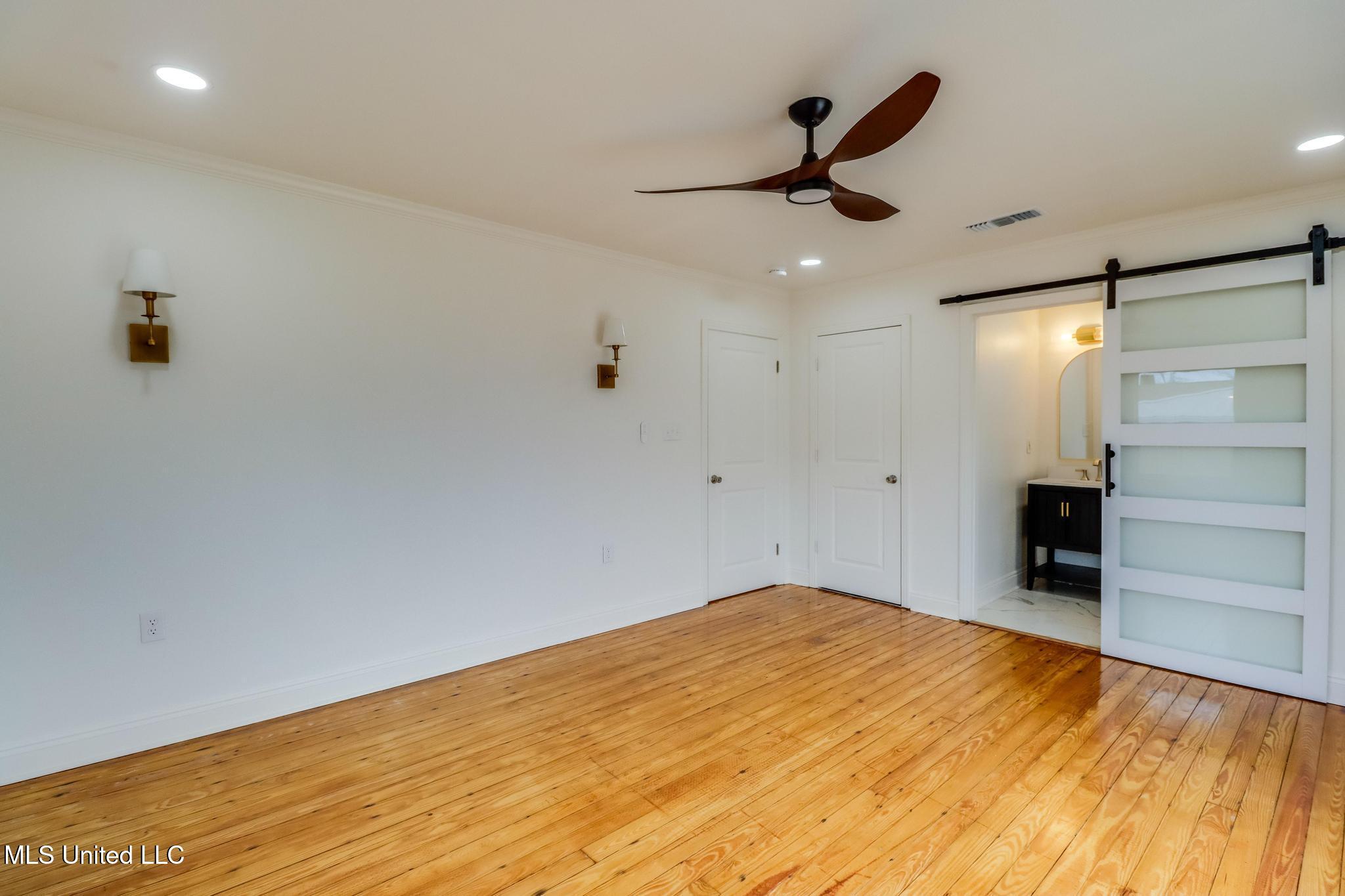 555 Saint John Street Property Photo 11