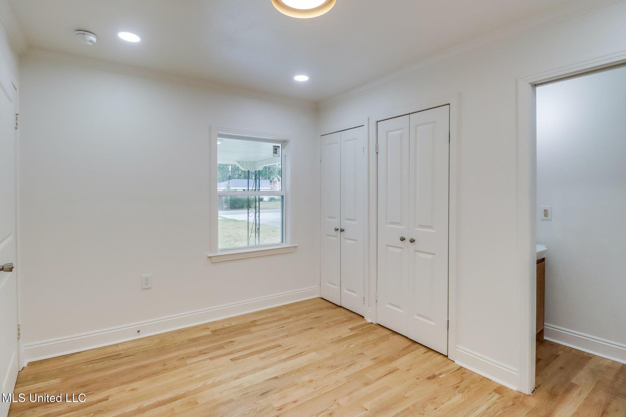 555 Saint John Street Property Photo 18
