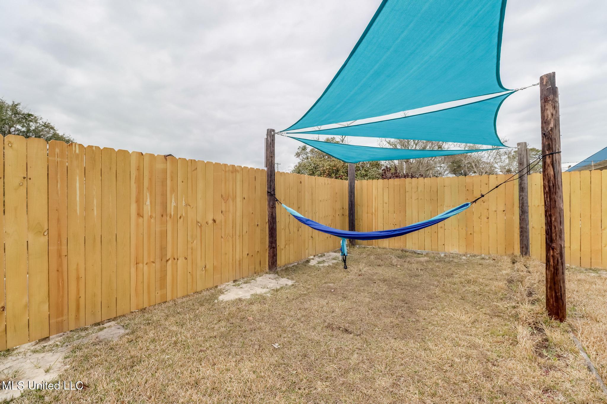 555 Saint John Street Property Photo 23