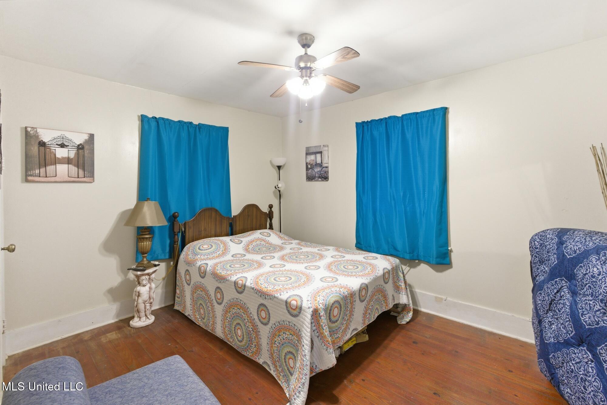 608 E Railroad Avenue Property Photo 6