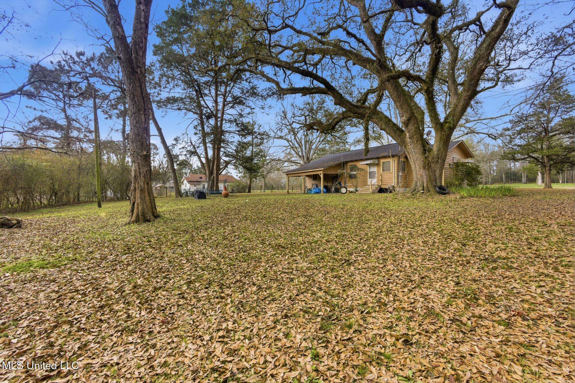 608 E Railroad Avenue Property Photo 15