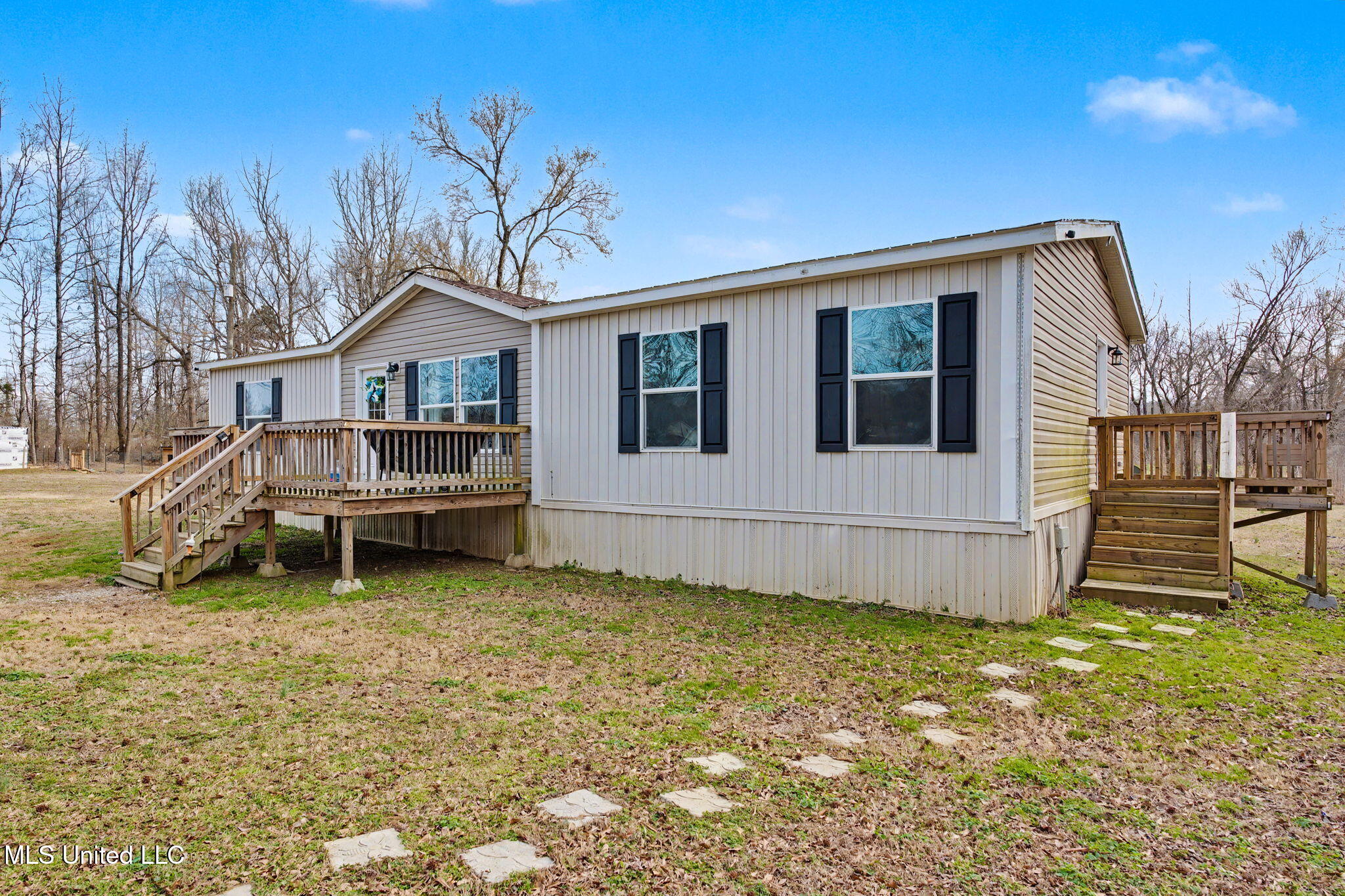 7203 Angie Drive Property Photo 3