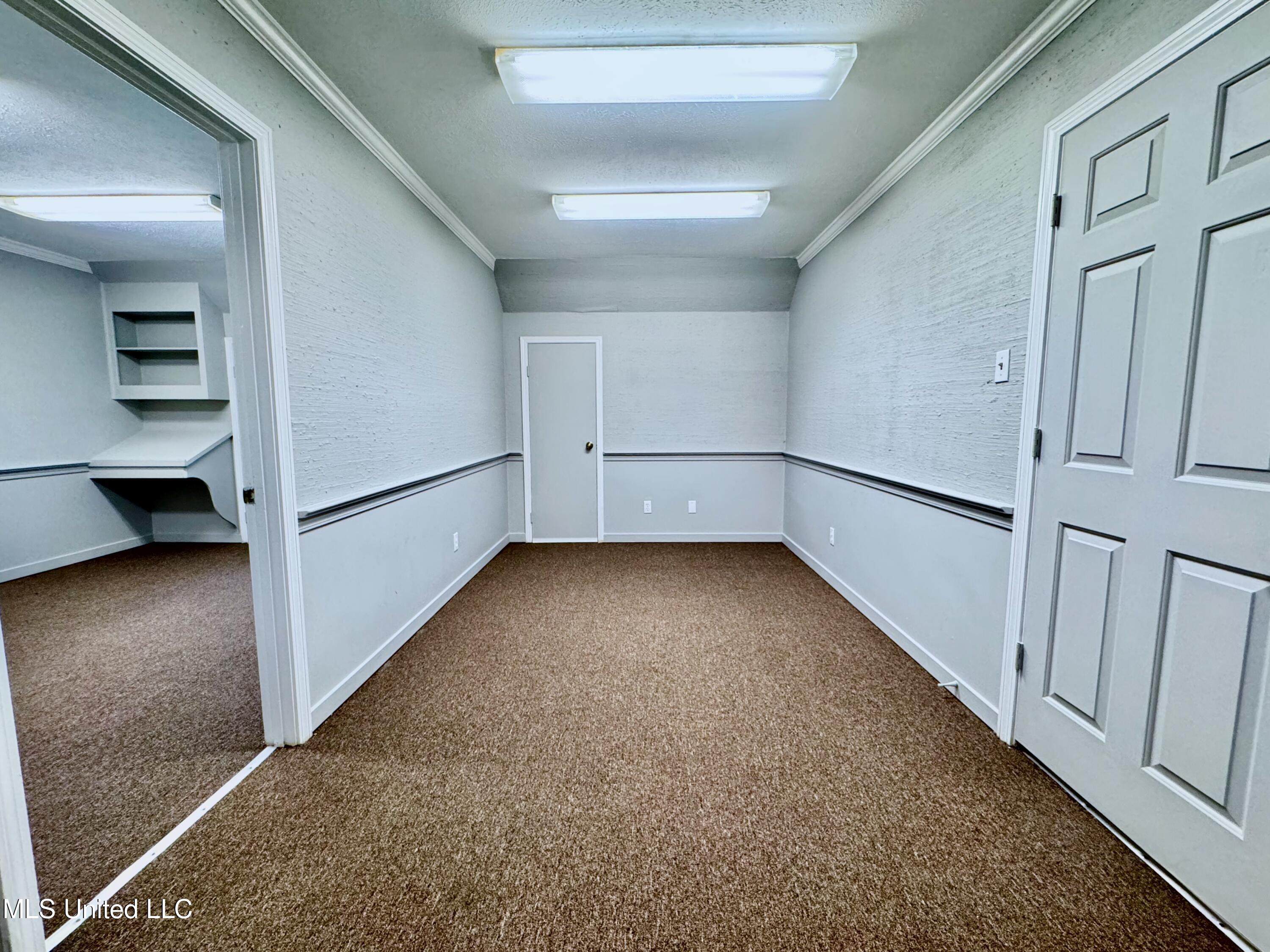 360 Comet Drive Property Photo 4