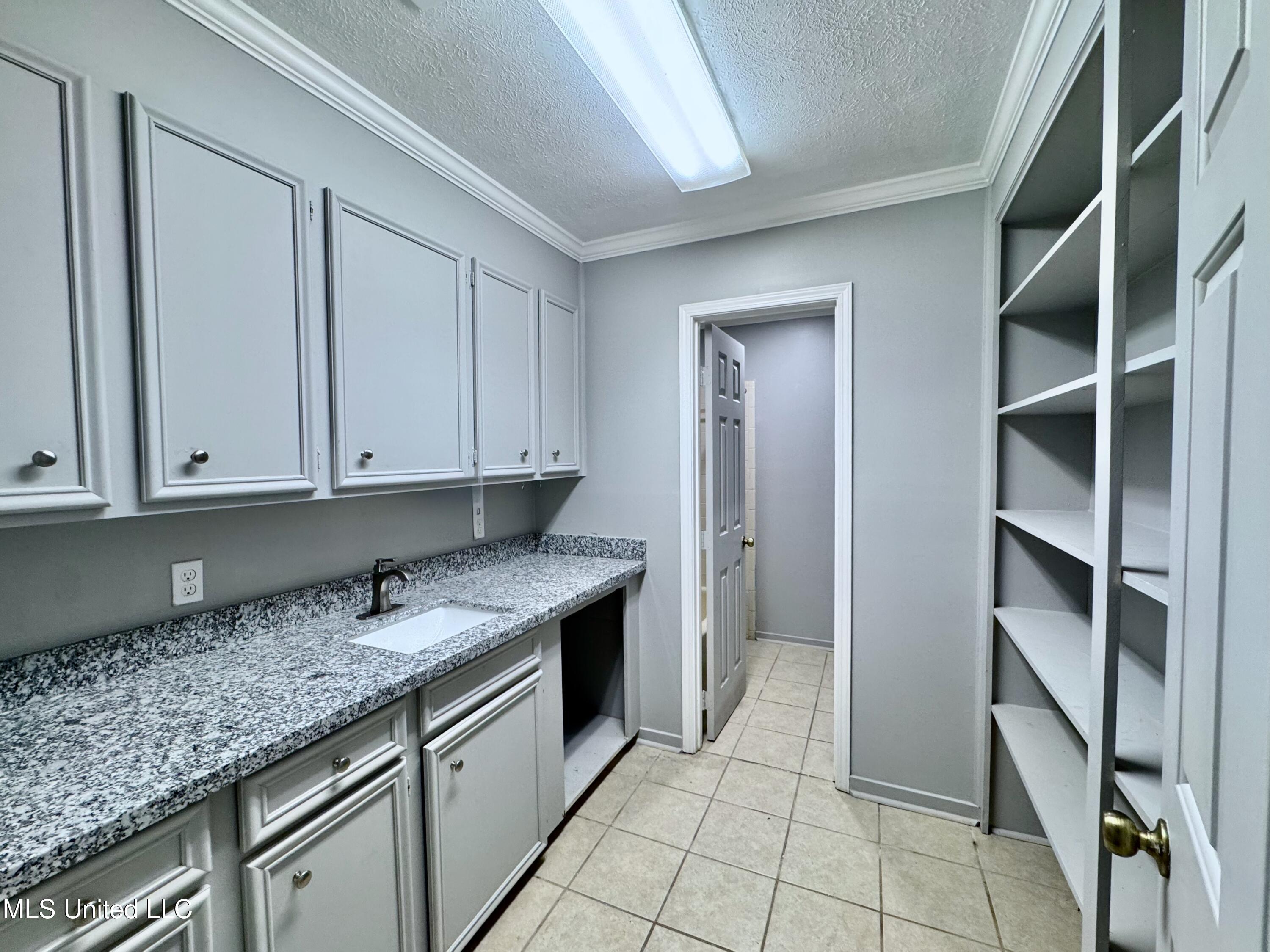 360 Comet Drive Property Photo 10