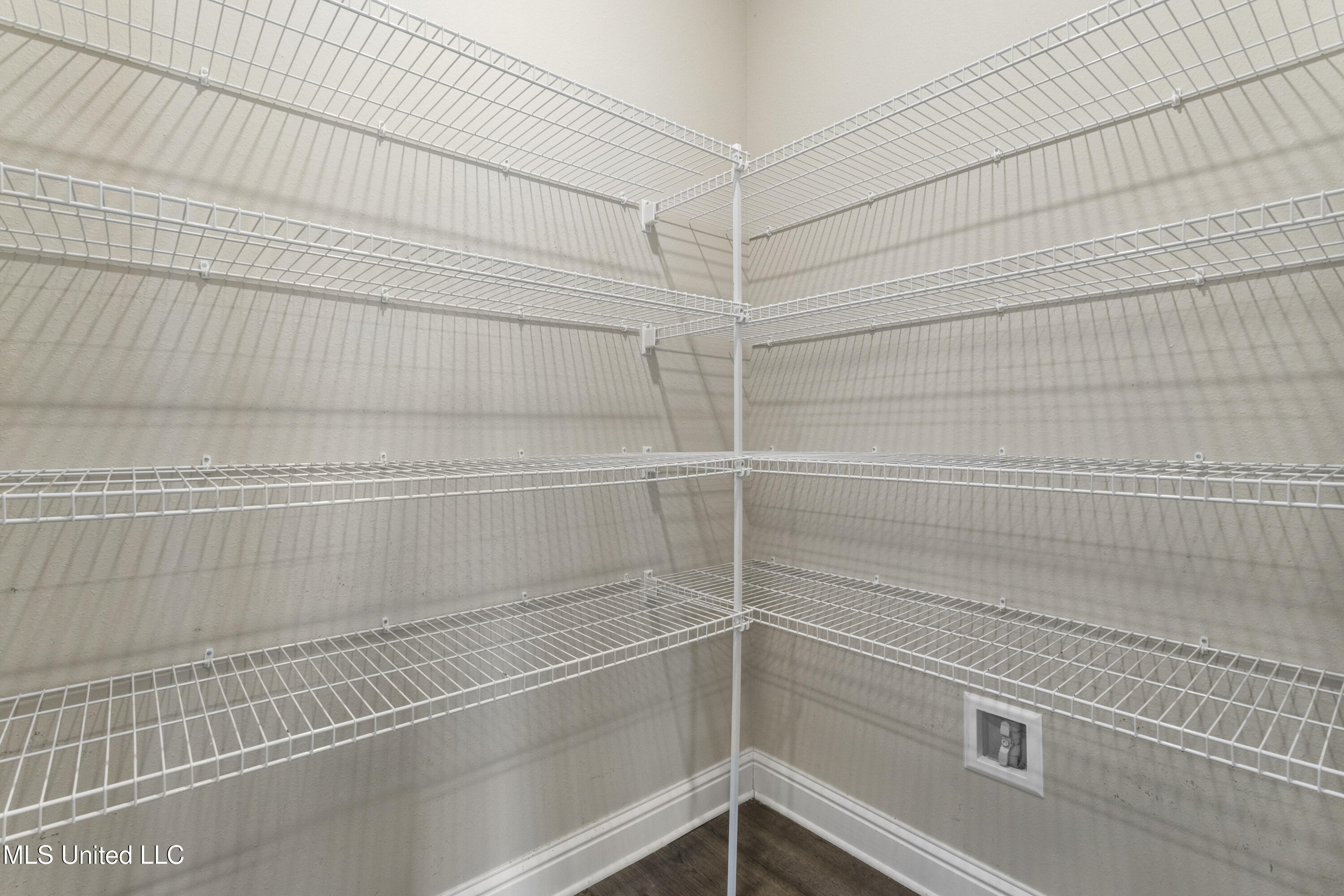 5505 Leeds Lane Property Photo 17