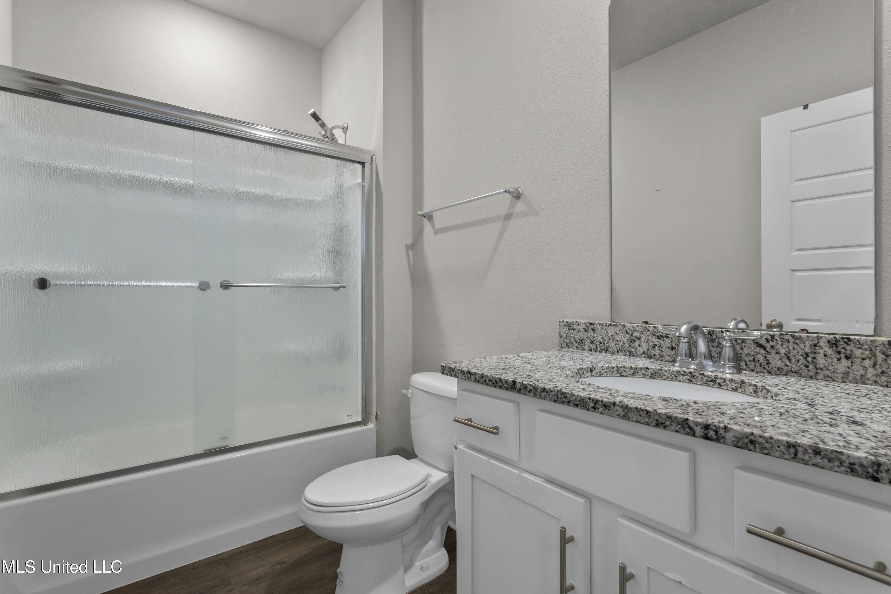 5505 Leeds Lane Property Photo 32