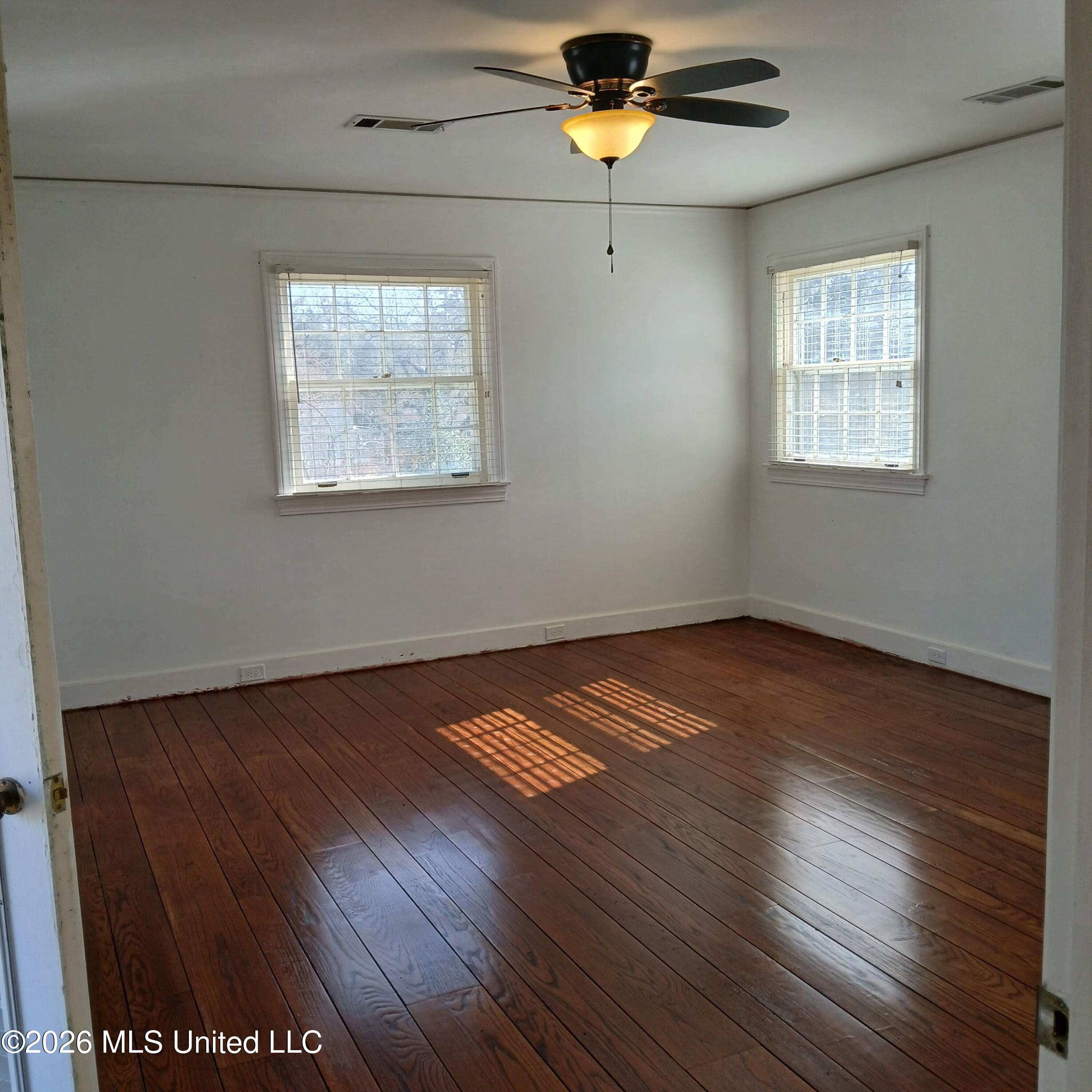 404 E Adams Avenue Property Photo 11