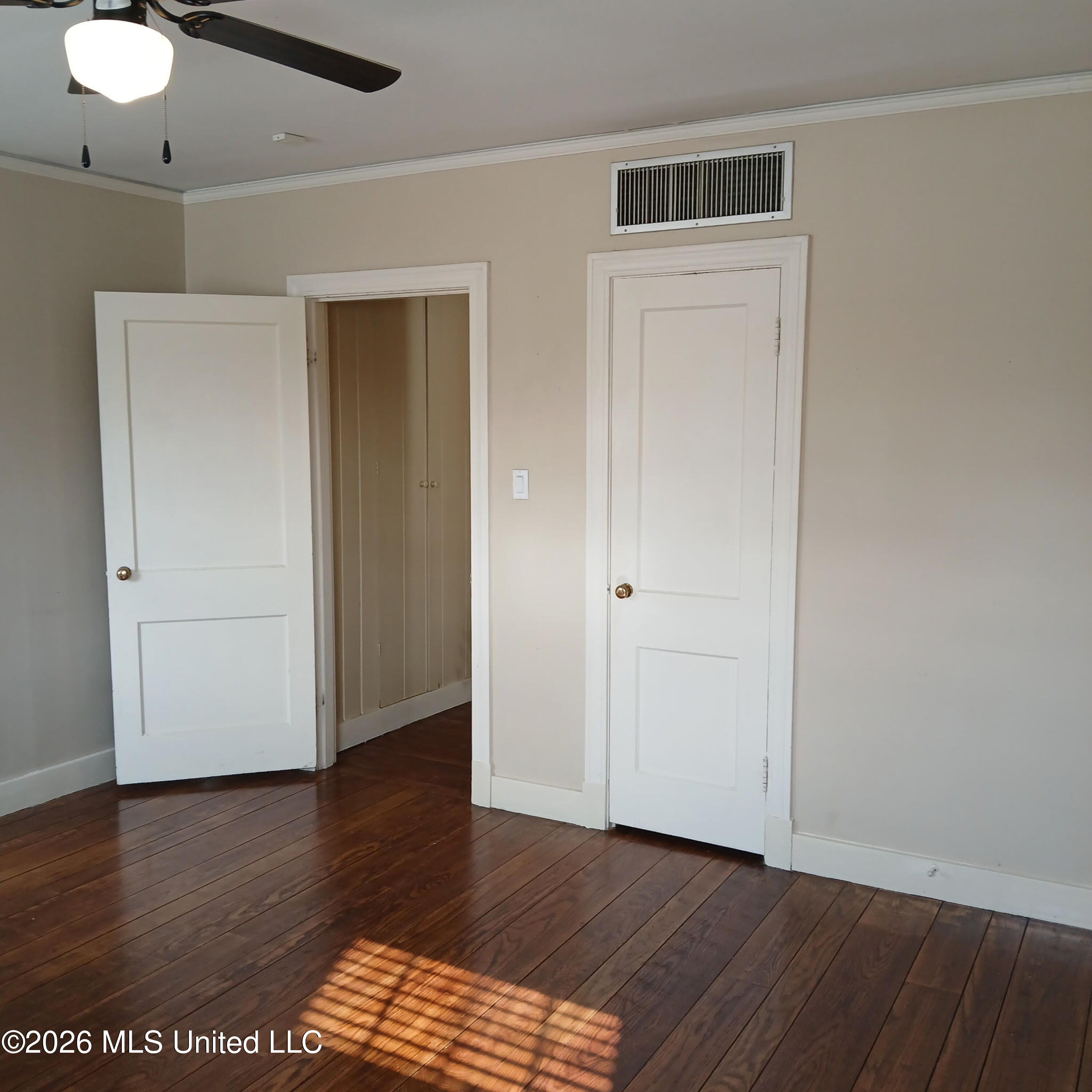 404 E Adams Avenue Property Photo 14