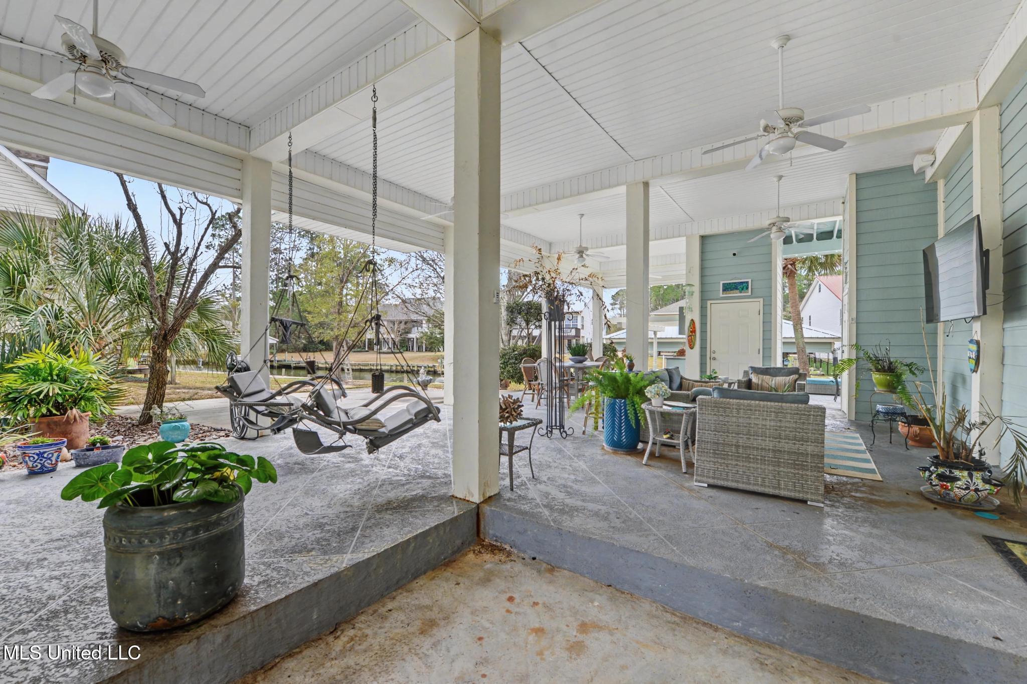 113 Youngswood Loop Property Photo 3