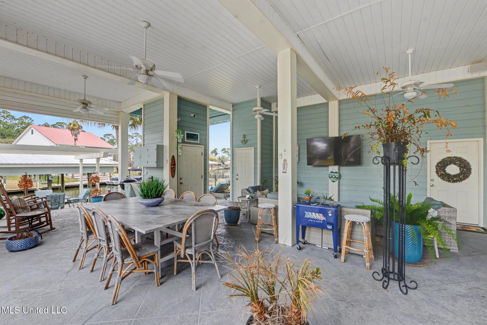 113 Youngswood Loop Property Photo 4