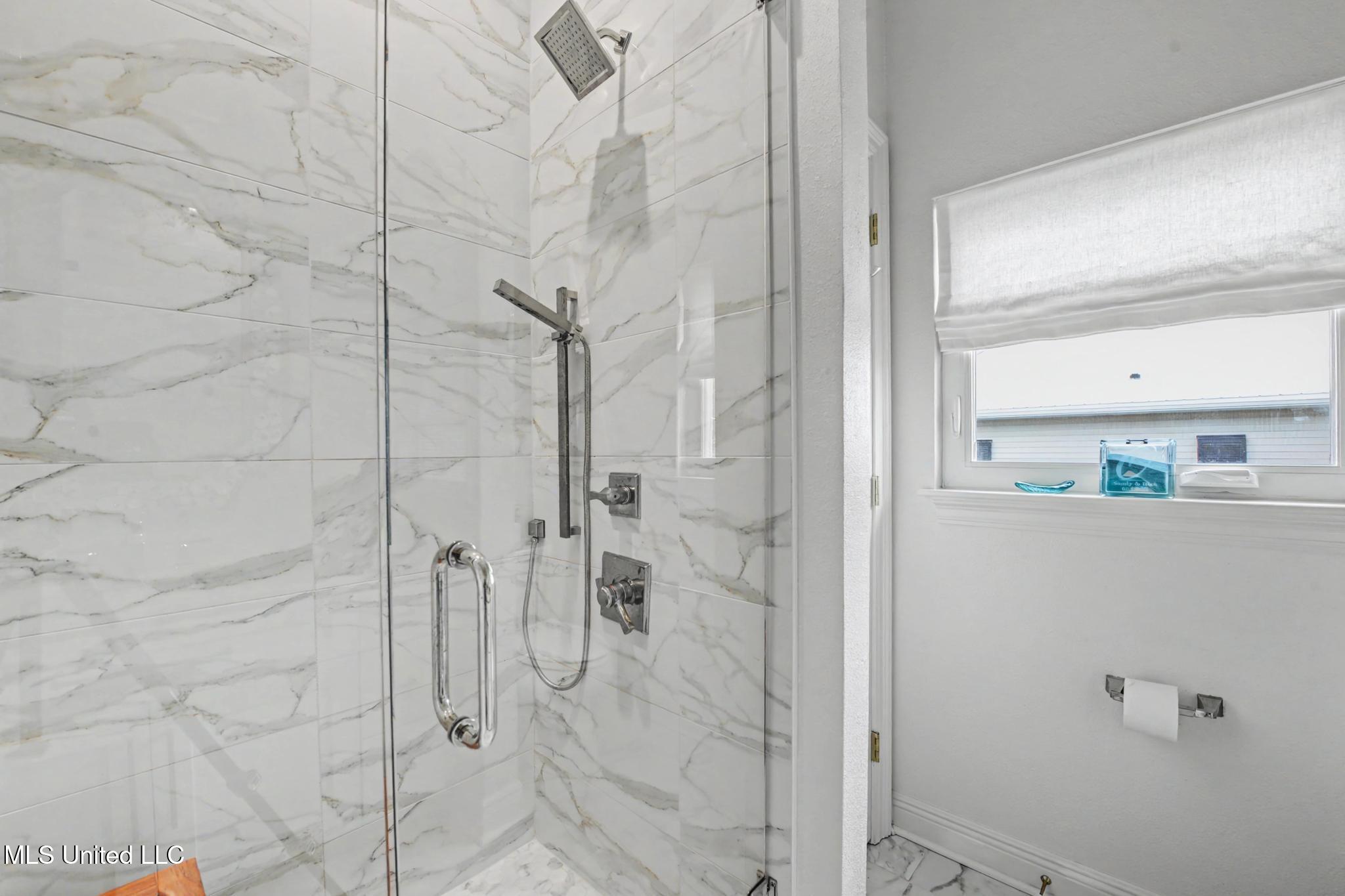 113 Youngswood Loop Property Photo 32