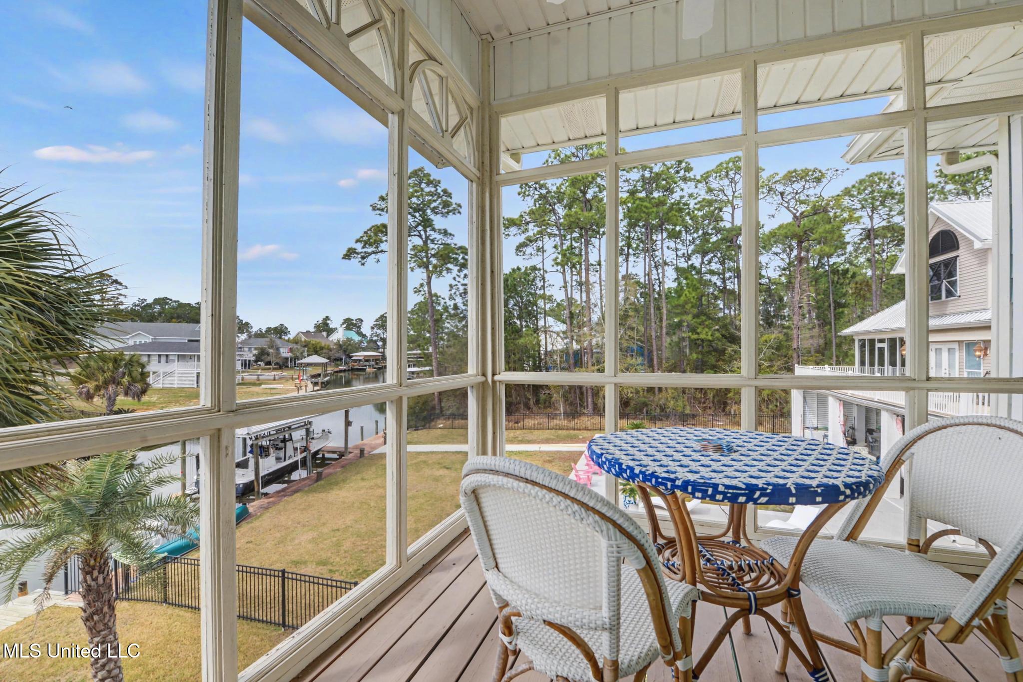 113 Youngswood Loop Property Photo 34