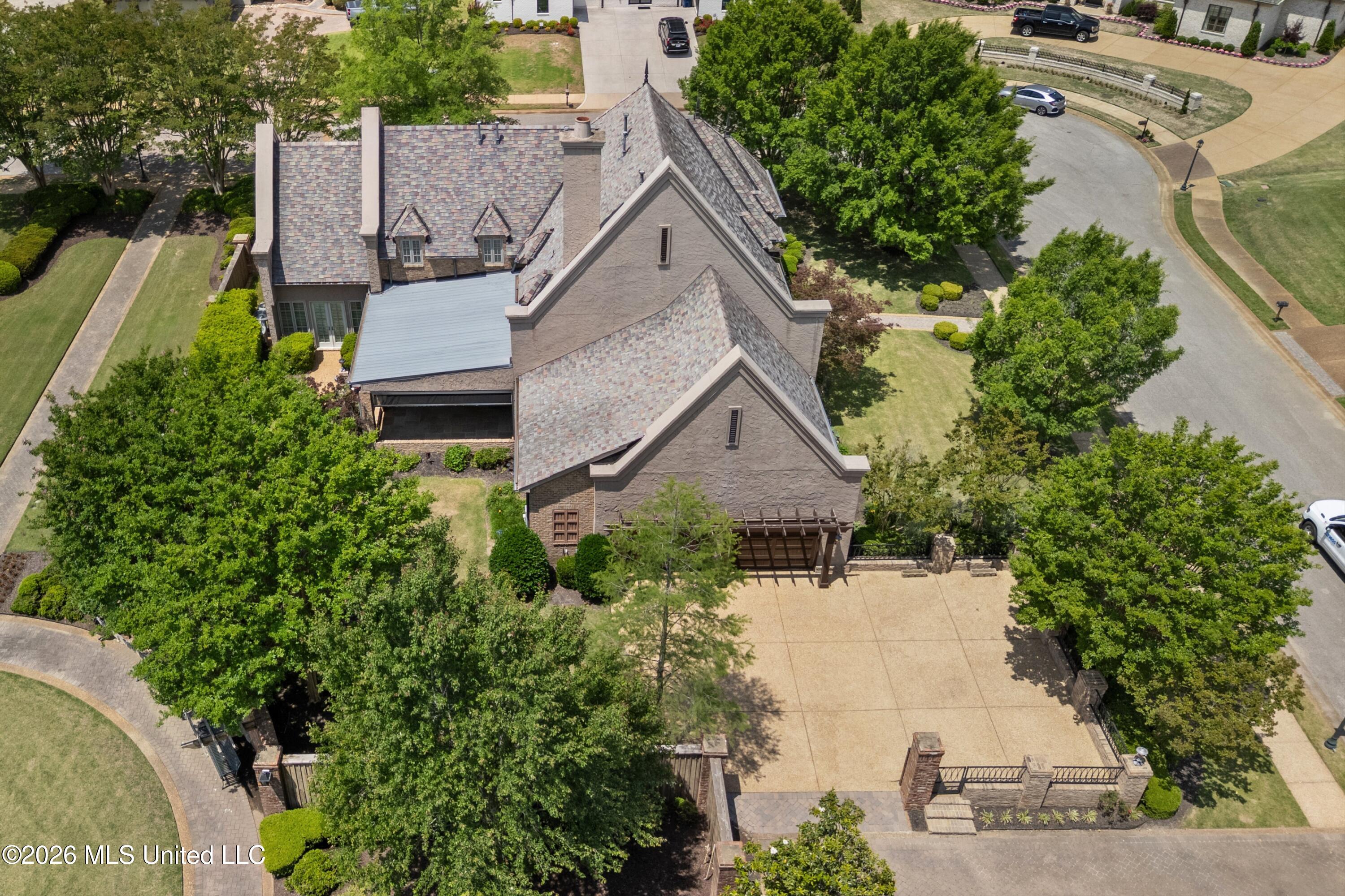 4891 N Fleur De Lis Property Photo 4