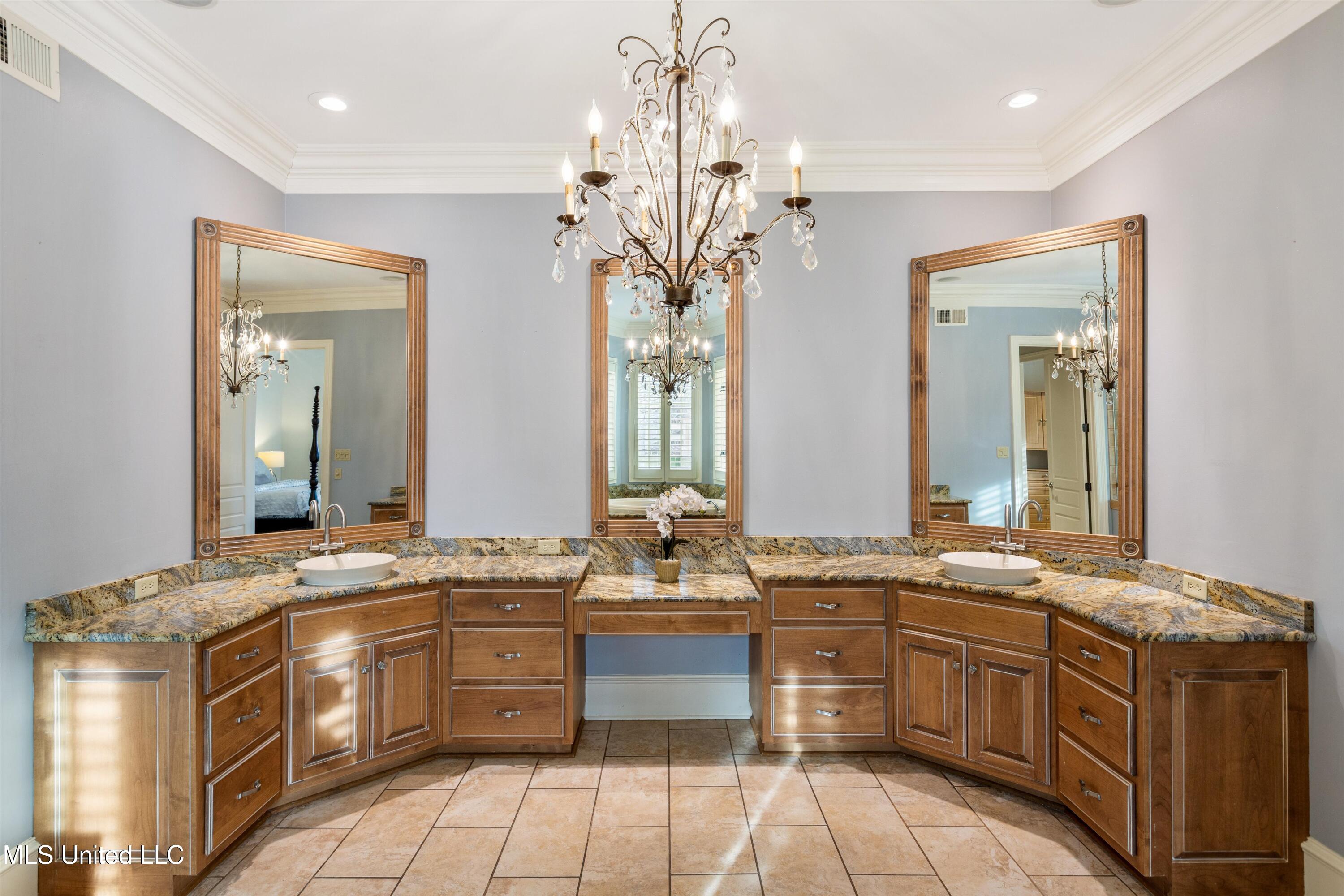 4891 N Fleur De Lis Property Photo 20
