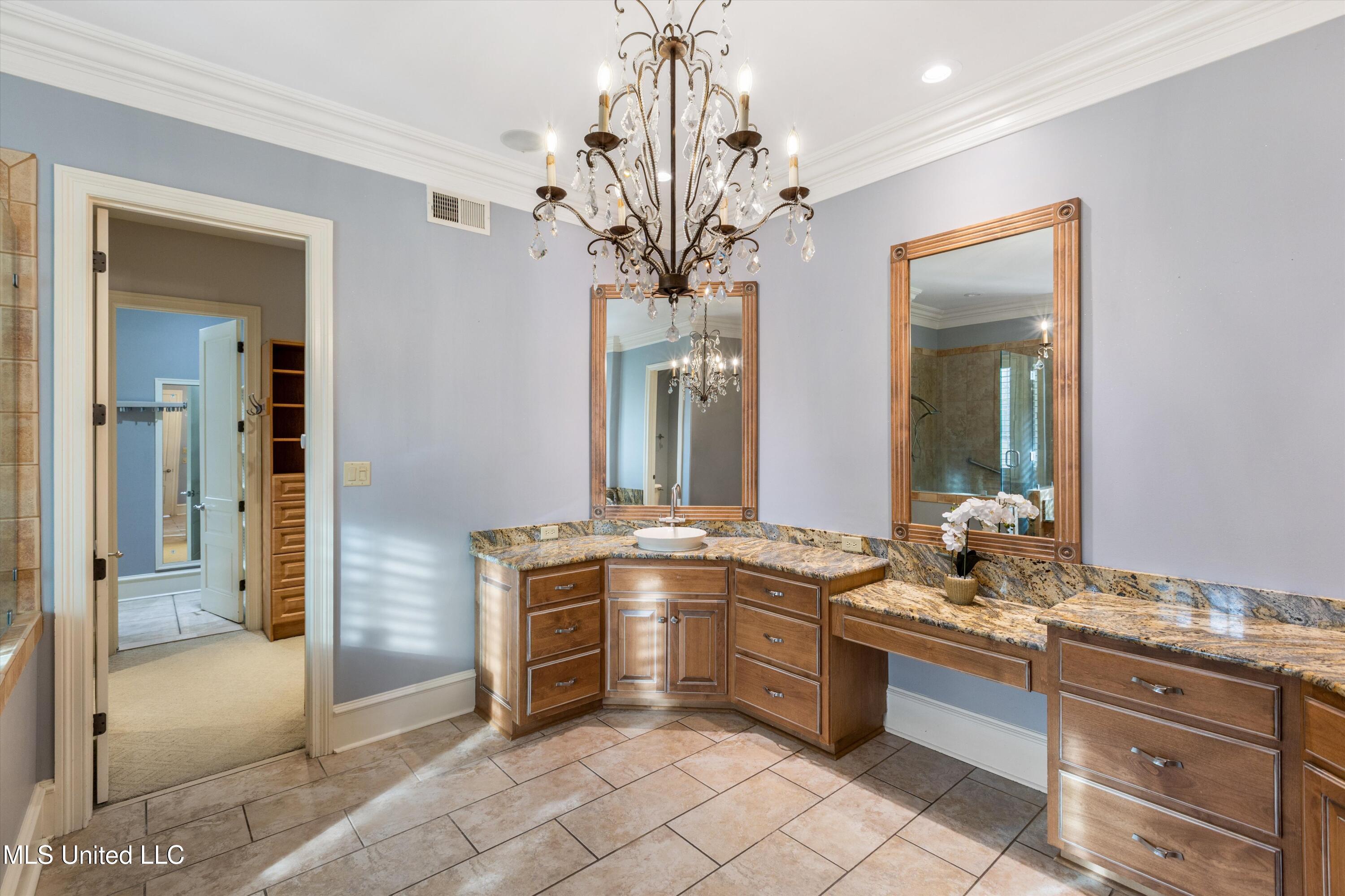4891 N Fleur De Lis Property Photo 21