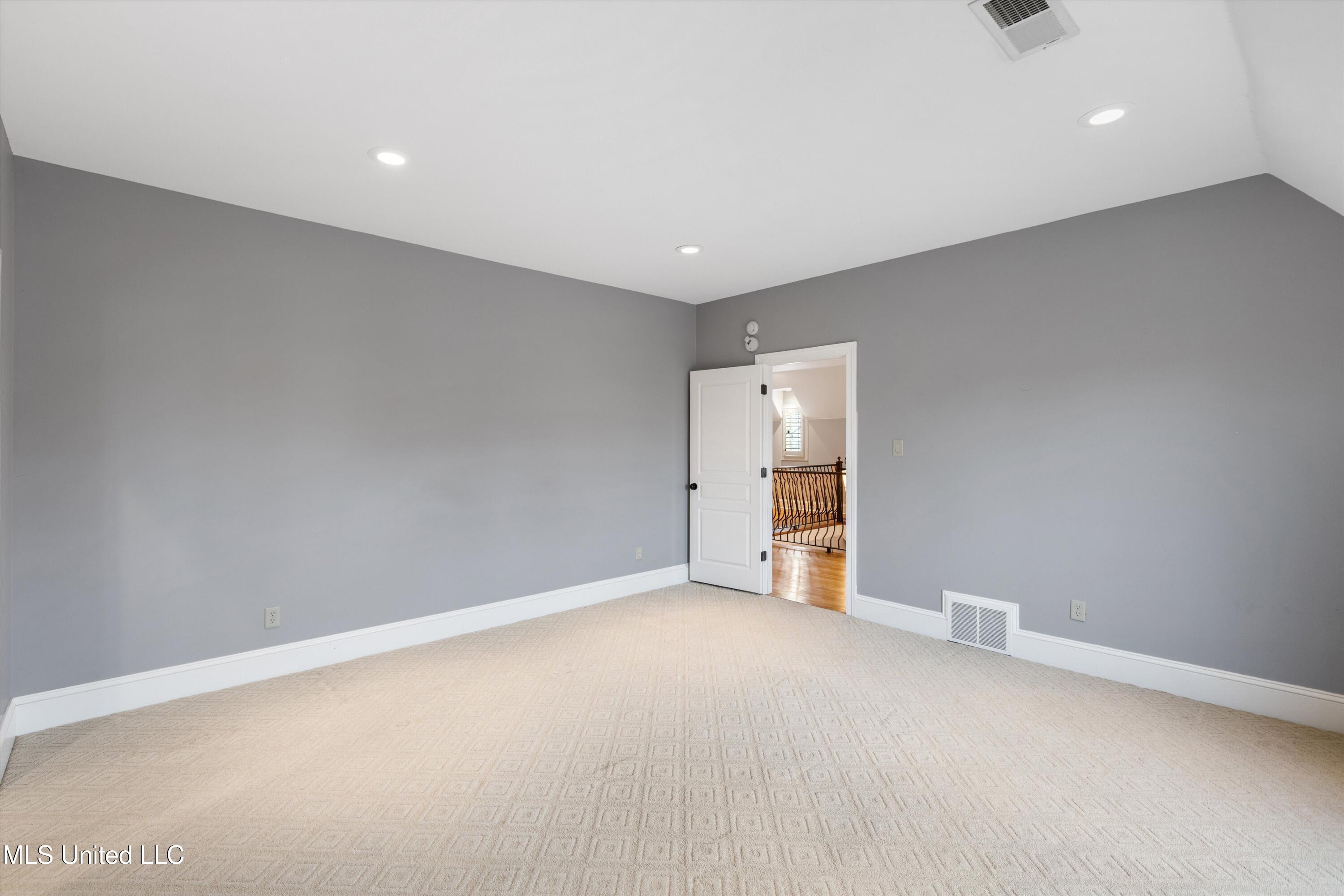 4891 N Fleur De Lis Property Photo 28